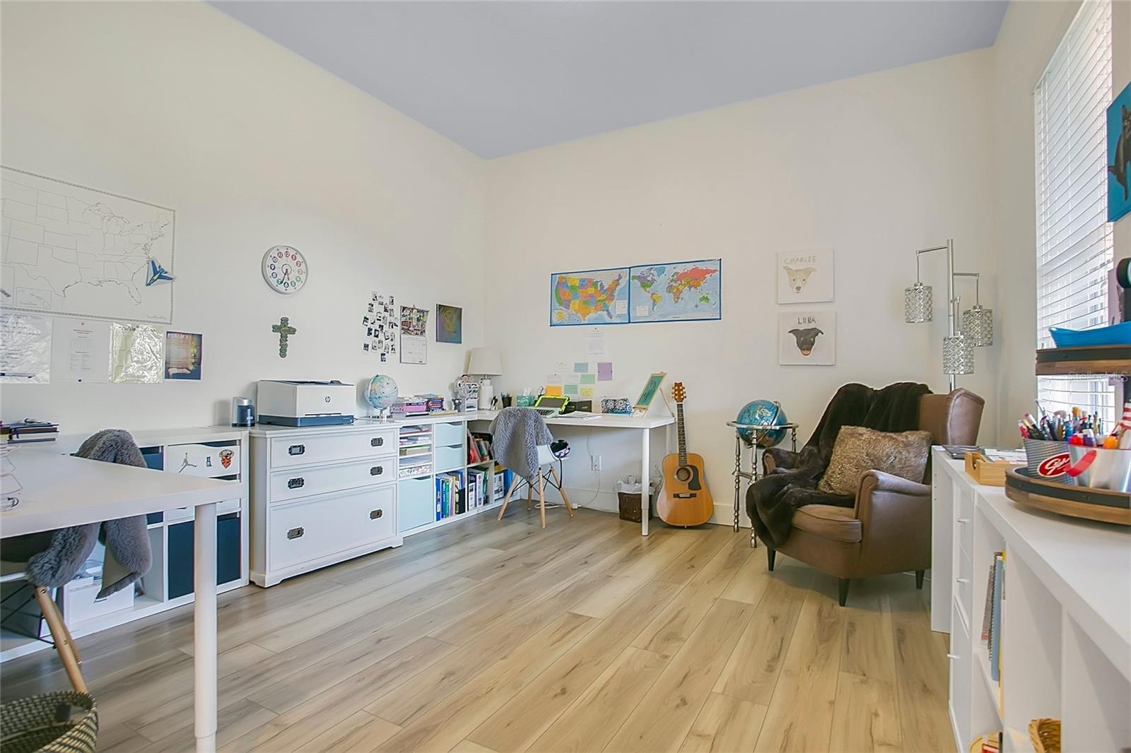 Image 17 of 46 For 13795 Eliot Avenue