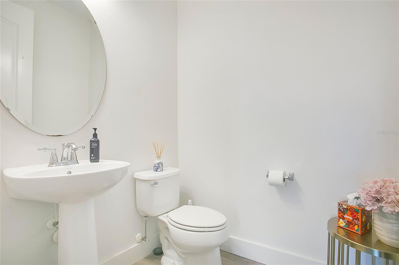 Image 18 of 46 For 13795 Eliot Avenue