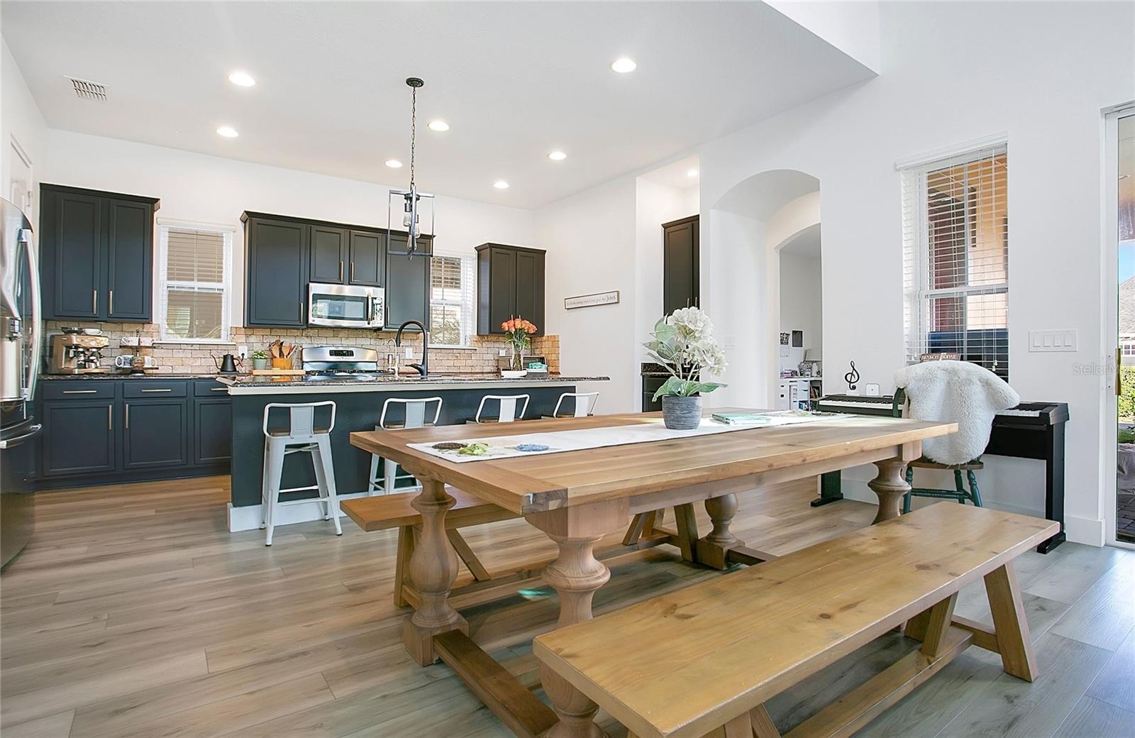 Image 4 of 46 For 13795 Eliot Avenue