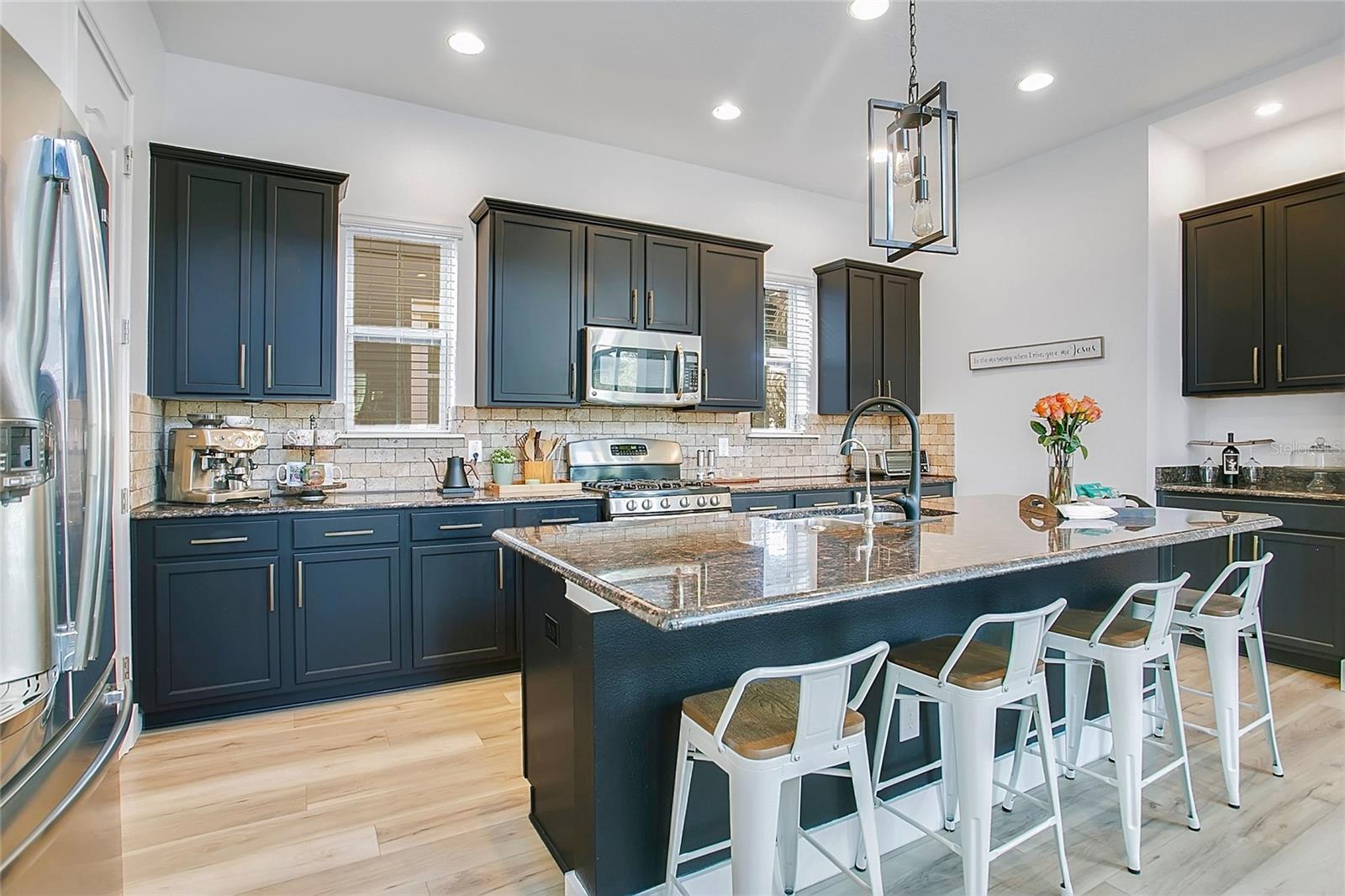 Image 5 of 46 For 13795 Eliot Avenue