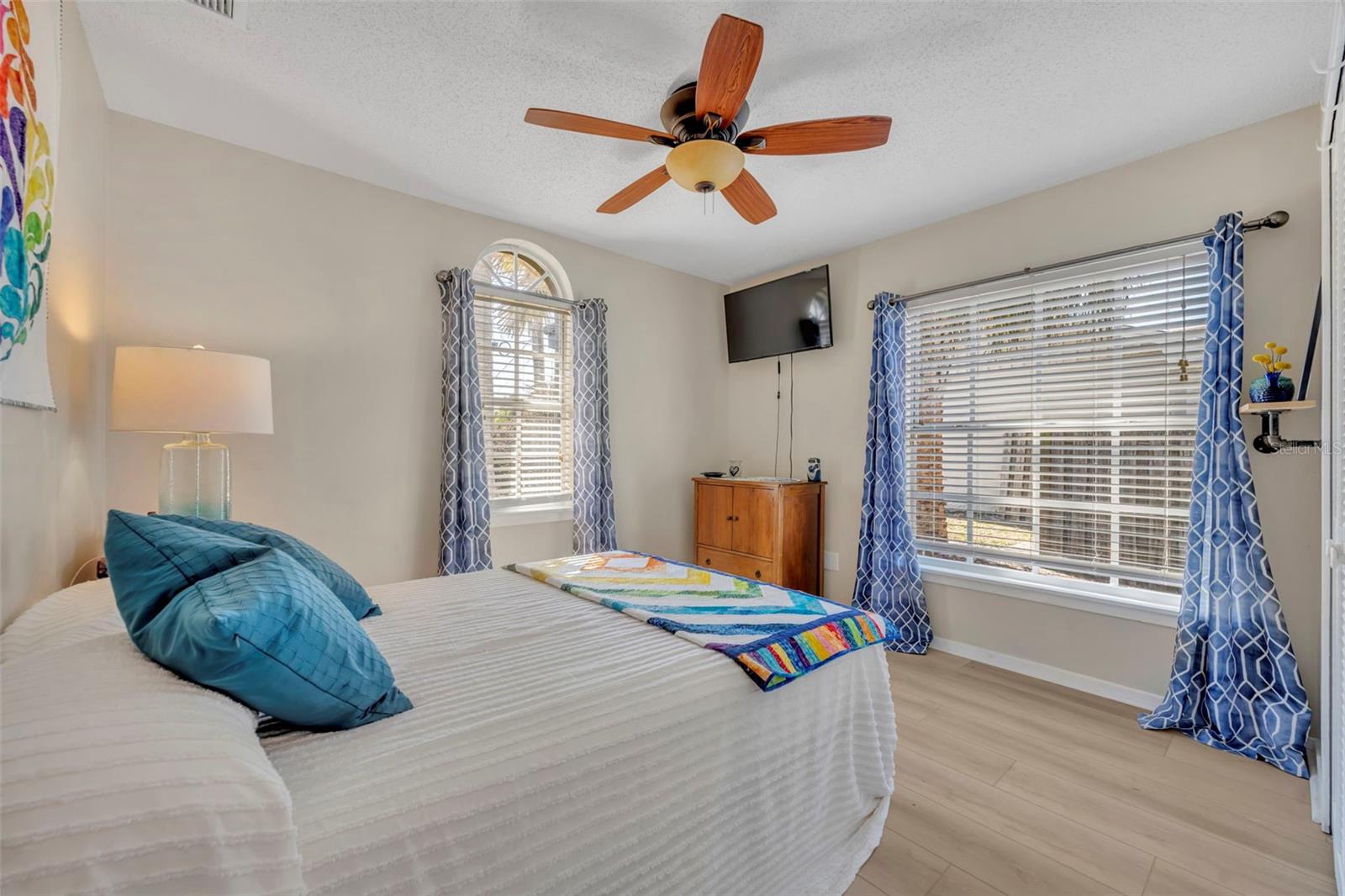 Image 19 of 32 For 703 Meredith Street