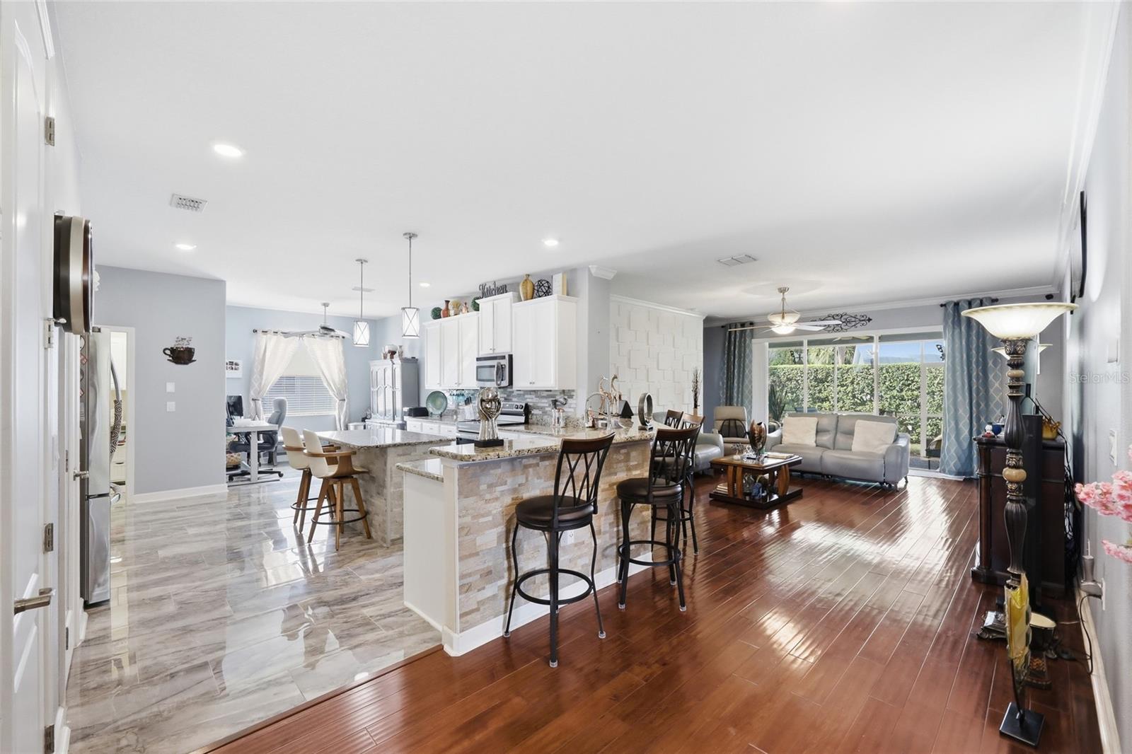 Image 3 of 32 For 4020 Carteret Drive