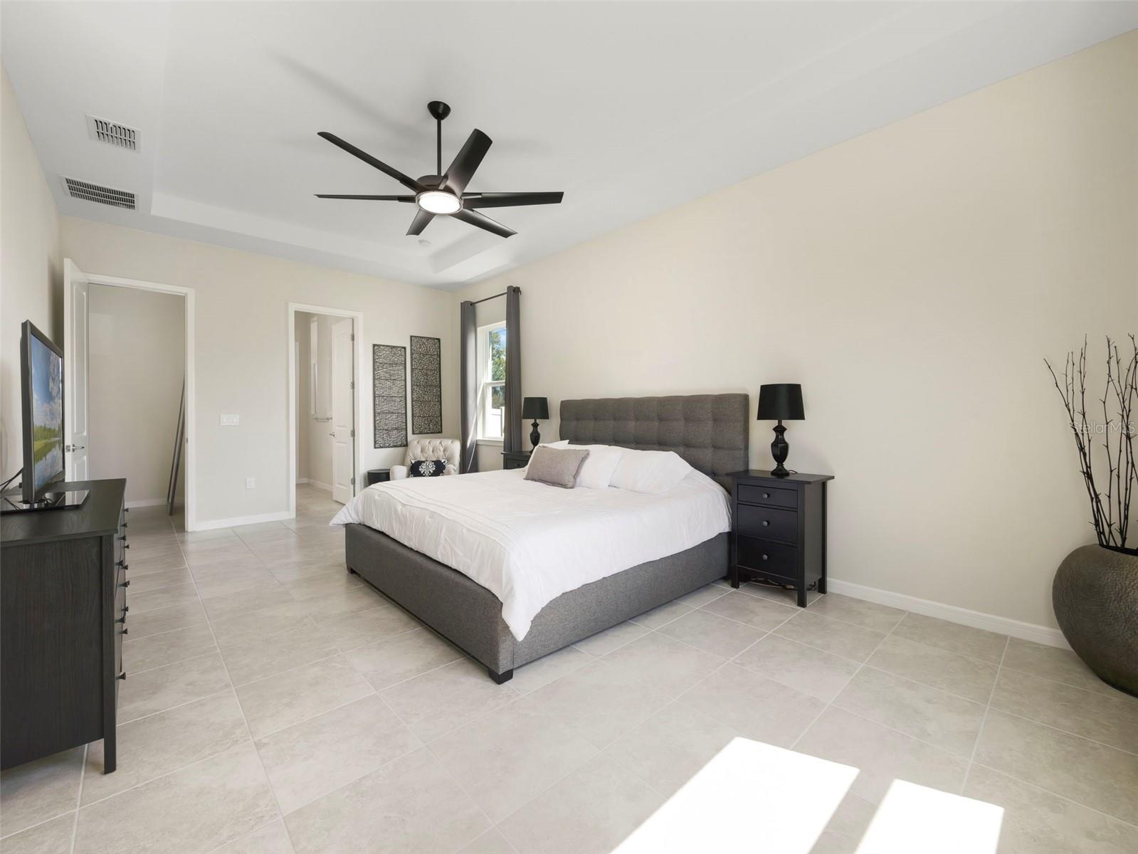 Image 14 of 27 For 906 Savannah Palms Boulevard