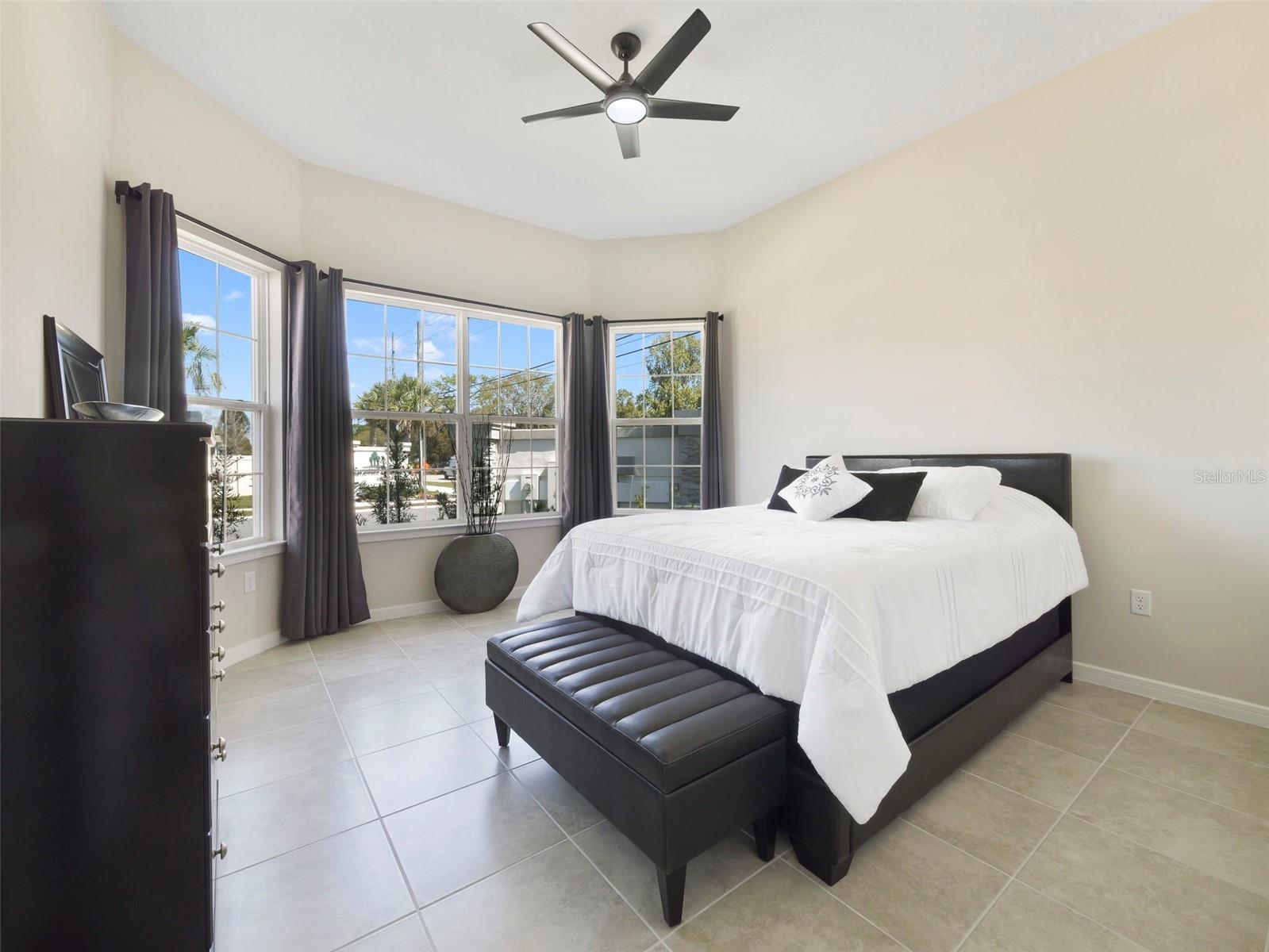 Image 17 of 27 For 906 Savannah Palms Boulevard