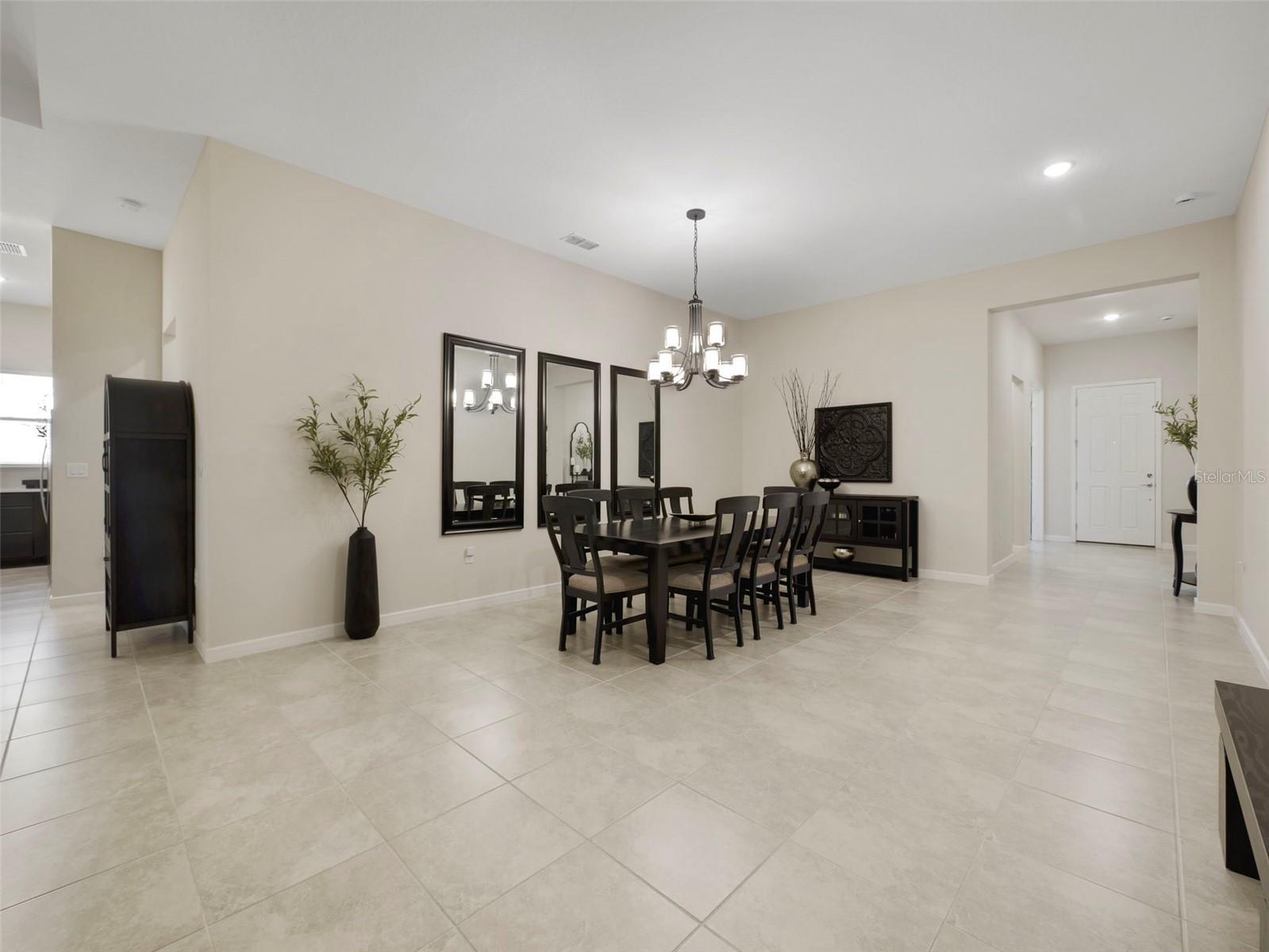 Image 3 of 27 For 906 Savannah Palms Boulevard