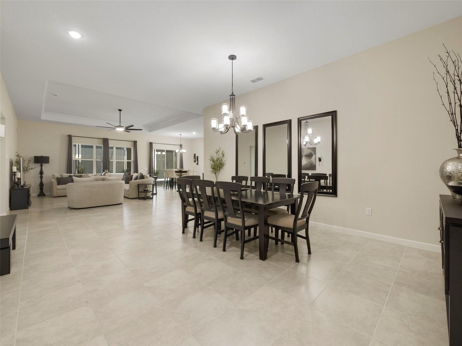 Image 5 of 27 For 906 Savannah Palms Boulevard