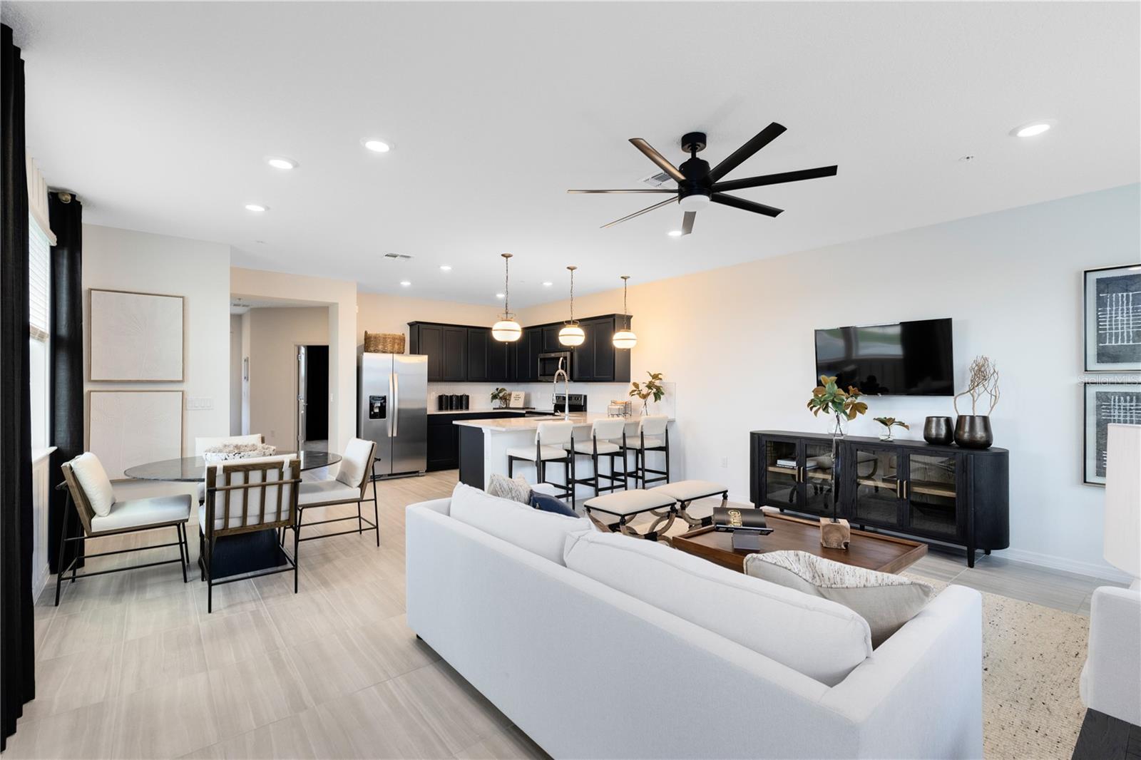 Image 14 of 35 For 10118 Hadley Street