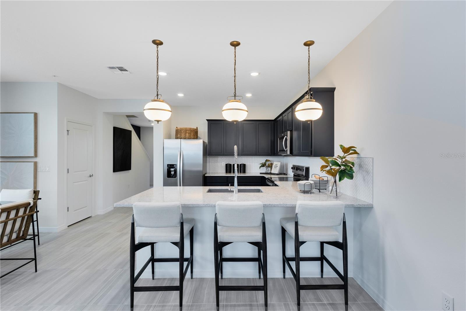 Image 8 of 35 For 10118 Hadley Street