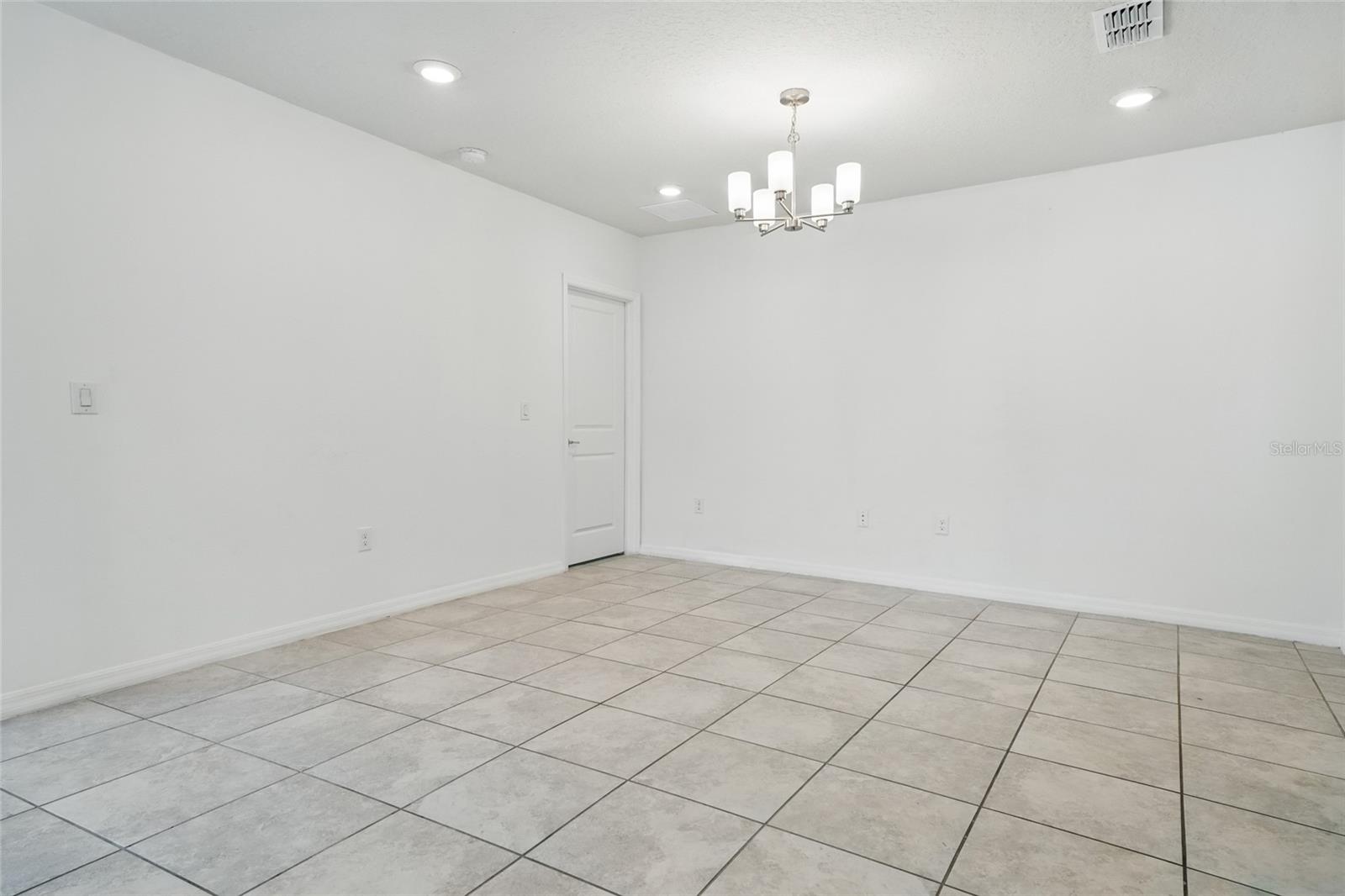 Image 23 of 69 For 5079 Royal Point Avenue