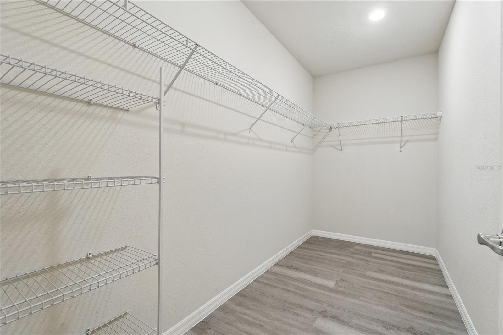 Image 30 of 69 For 5079 Royal Point Avenue