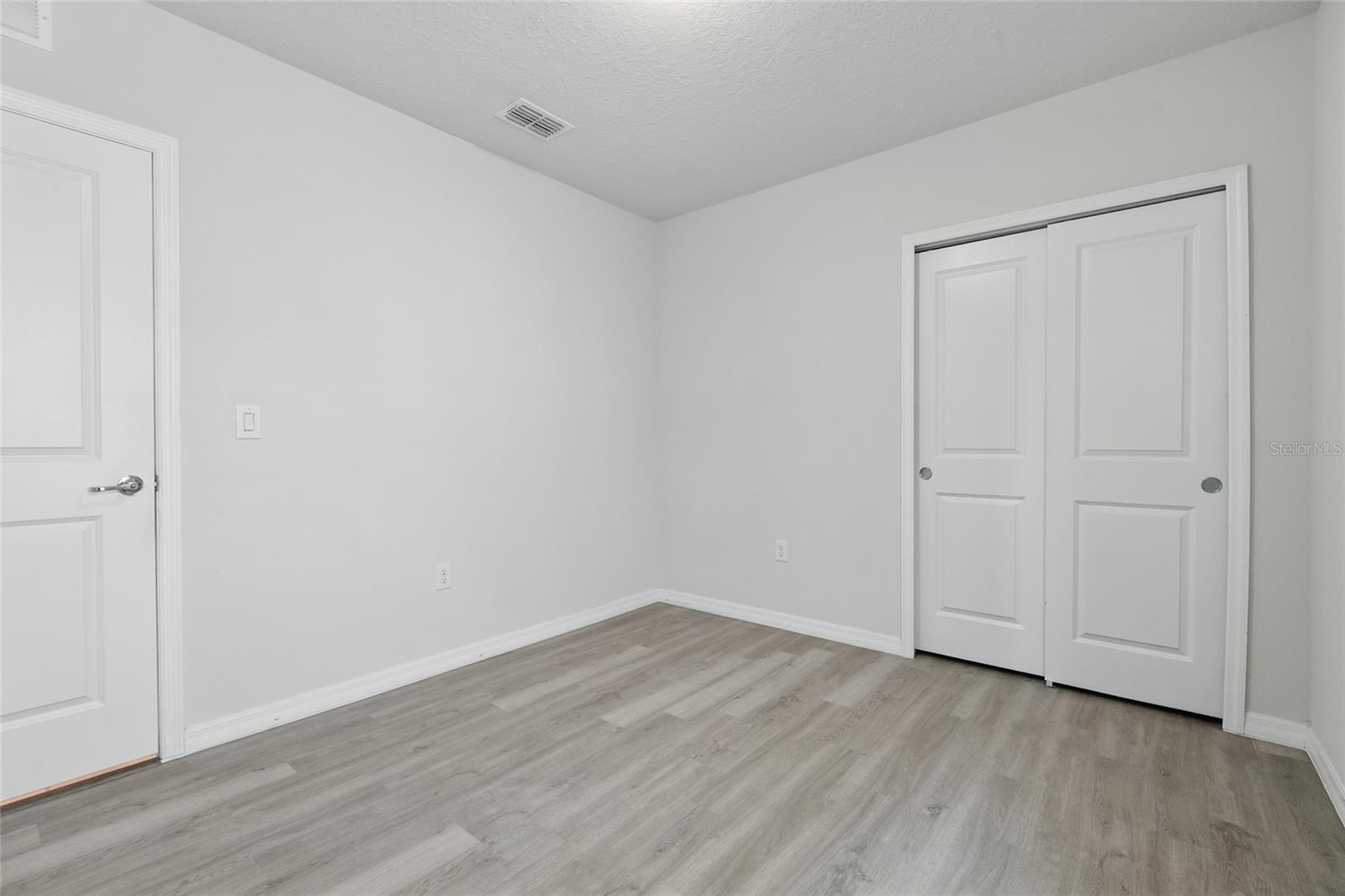 Image 35 of 69 For 5079 Royal Point Avenue