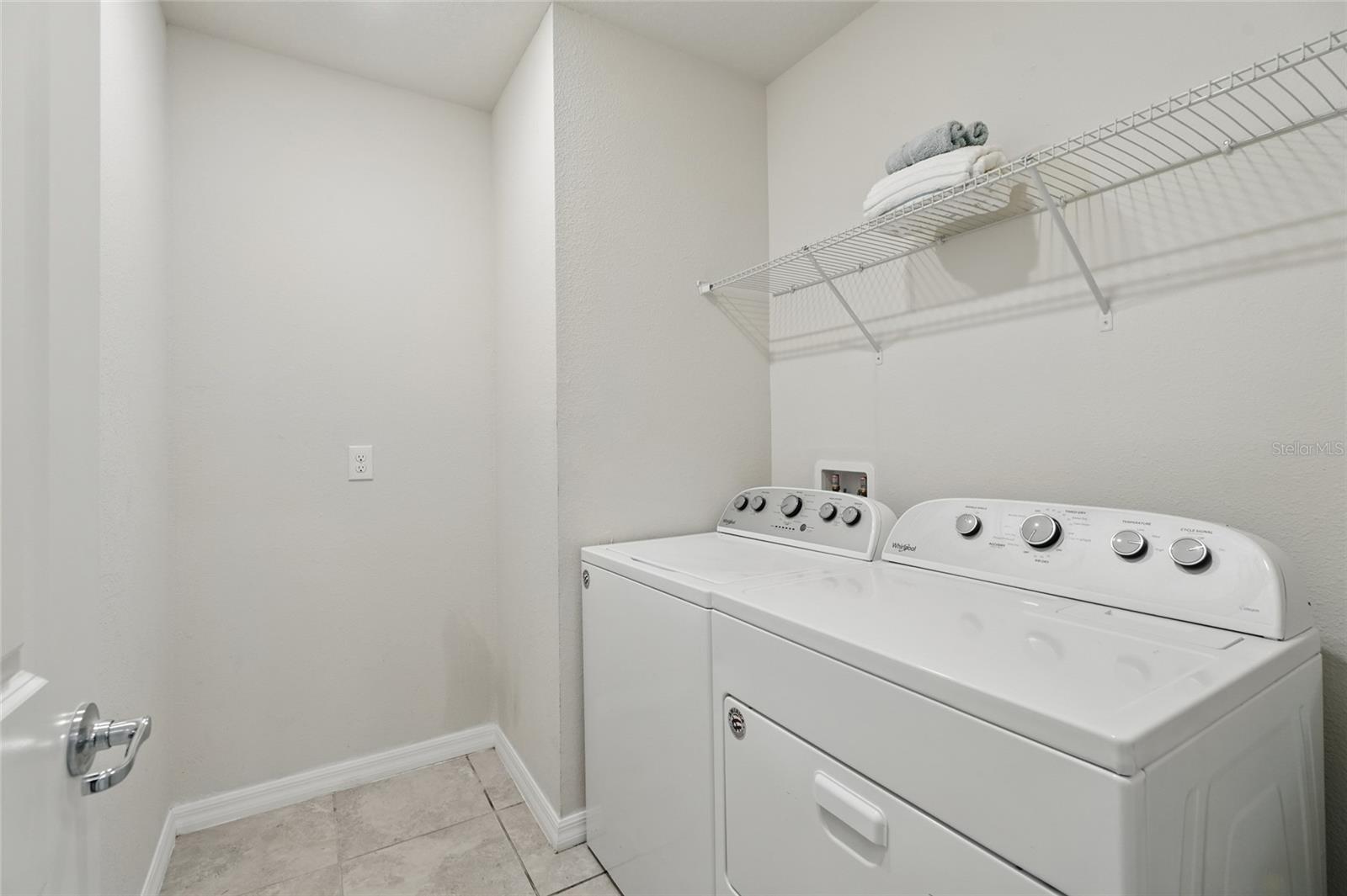 Image 42 of 69 For 5079 Royal Point Avenue