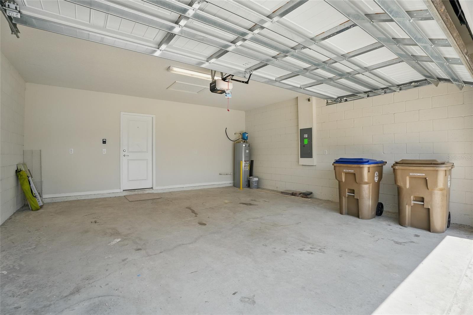 Image 44 of 69 For 5079 Royal Point Avenue