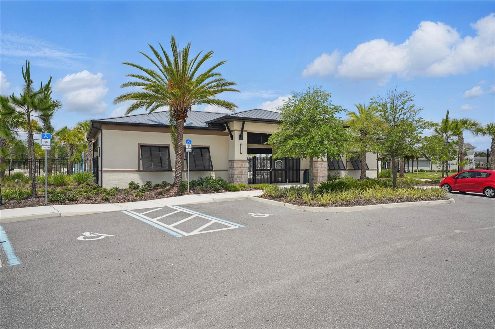 Image 47 of 69 For 5079 Royal Point Avenue