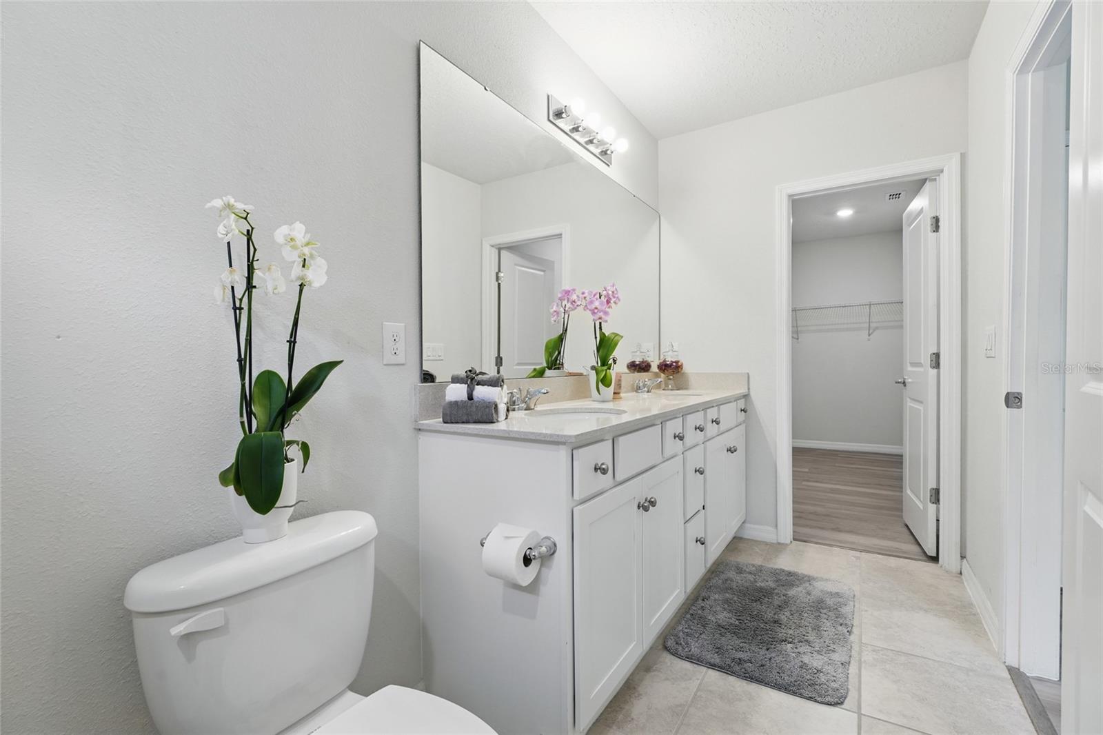 Image 9 of 69 For 5079 Royal Point Avenue