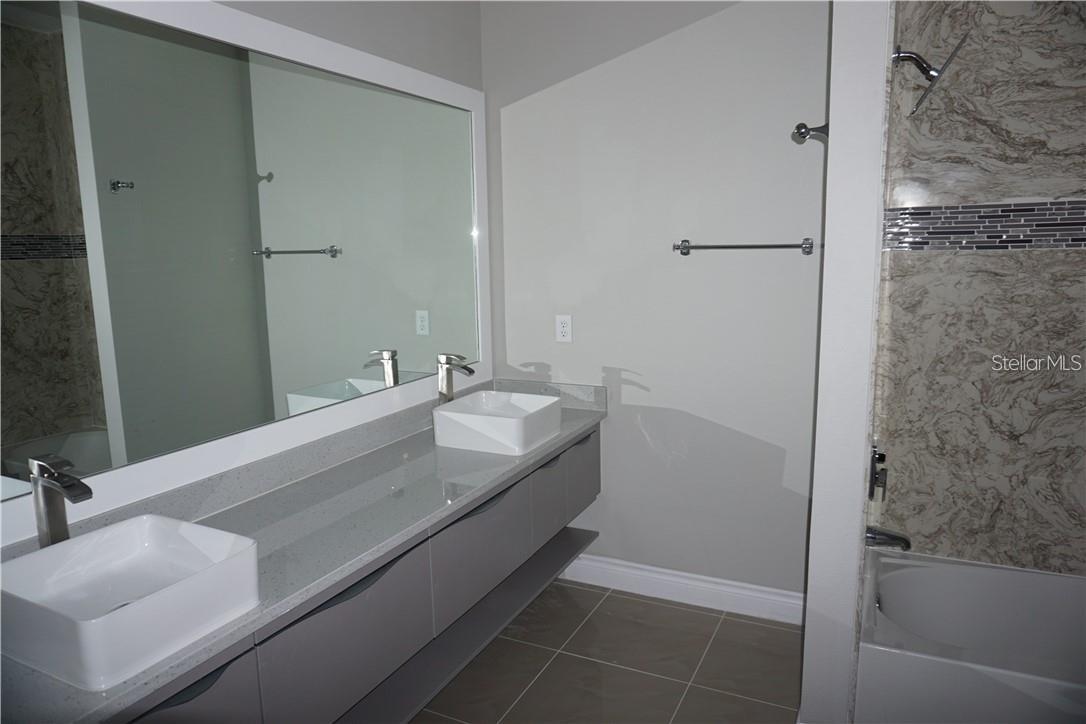 Image 14 of 31 For 1908 Greenbriar Terrace