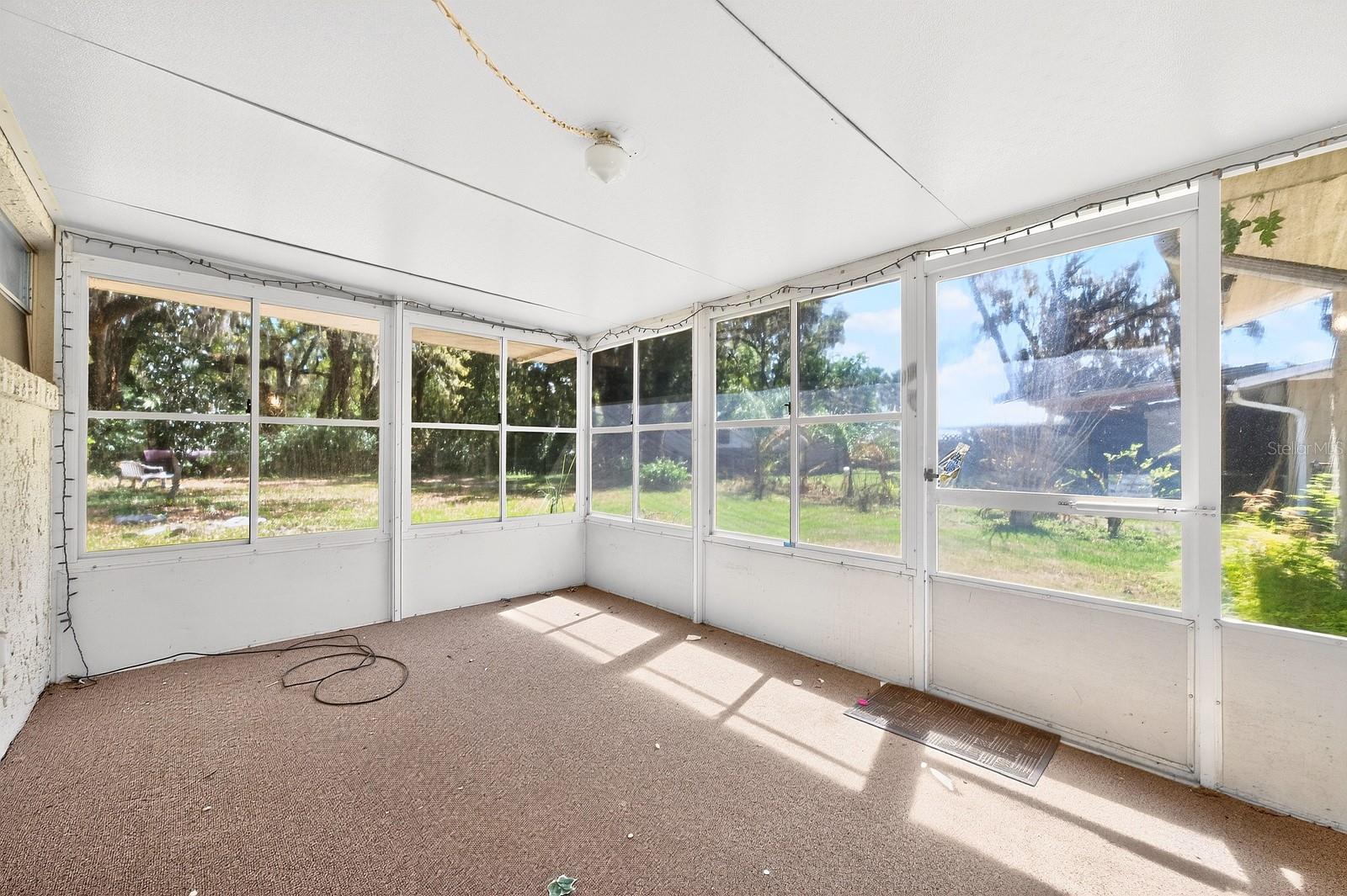 Image 17 of 25 For 2445 Bay Avenue