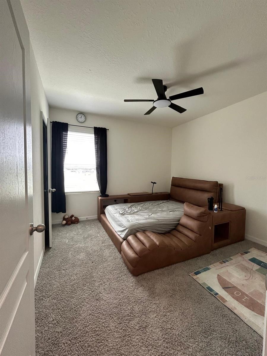 Image 27 of 33 For 3841 Royal Azalea Way