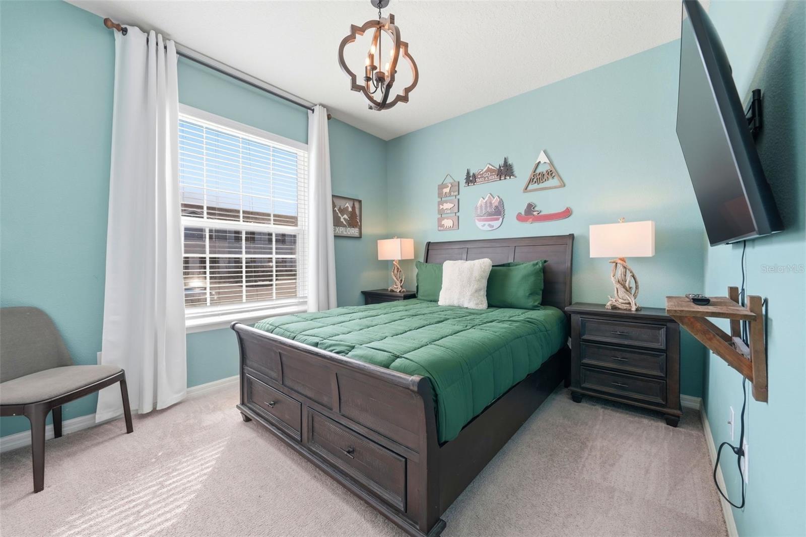 Image 18 of 43 For 626 Jasmine Ln