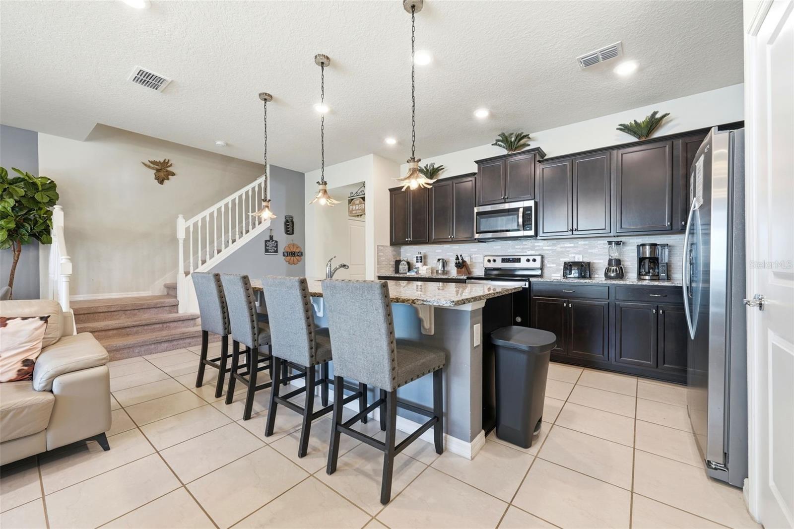 Image 2 of 43 For 626 Jasmine Ln