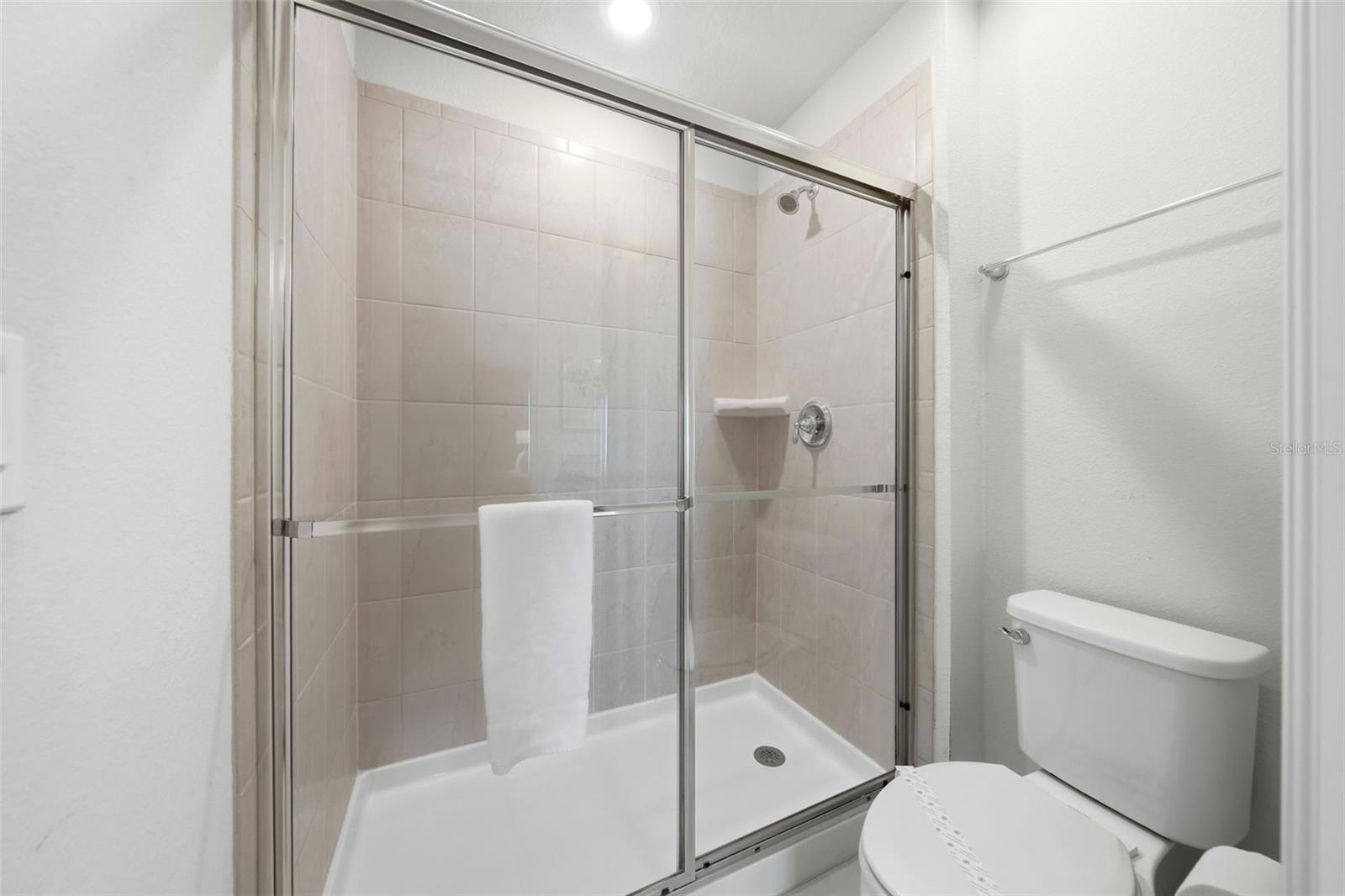 Image 32 of 43 For 626 Jasmine Ln