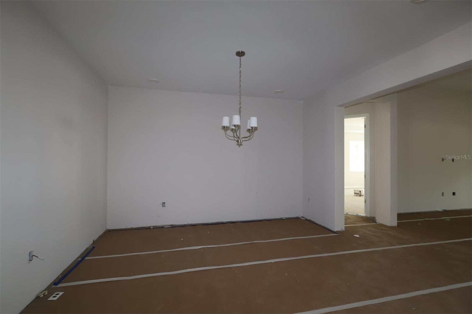 Listing photo id 10 for 2501 Hawks Overlook