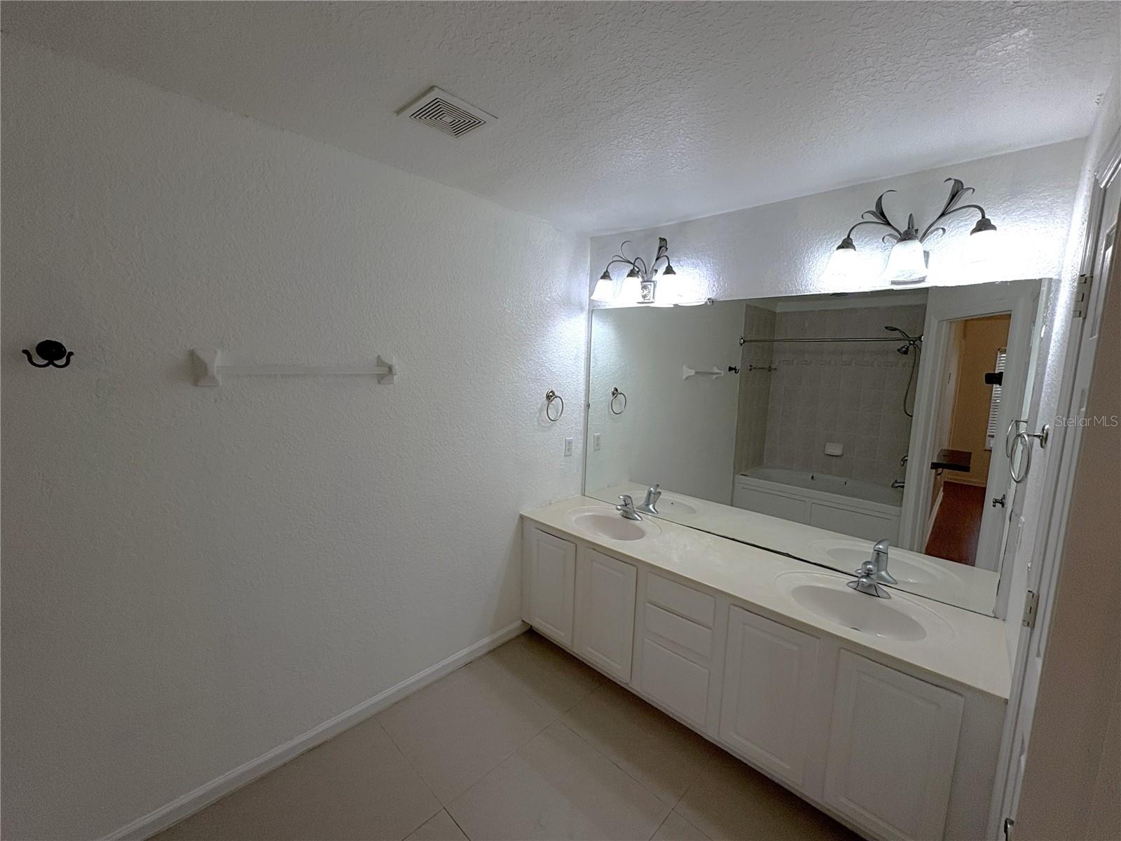 Image 11 of 20 For 3366 Shallot Drive 105