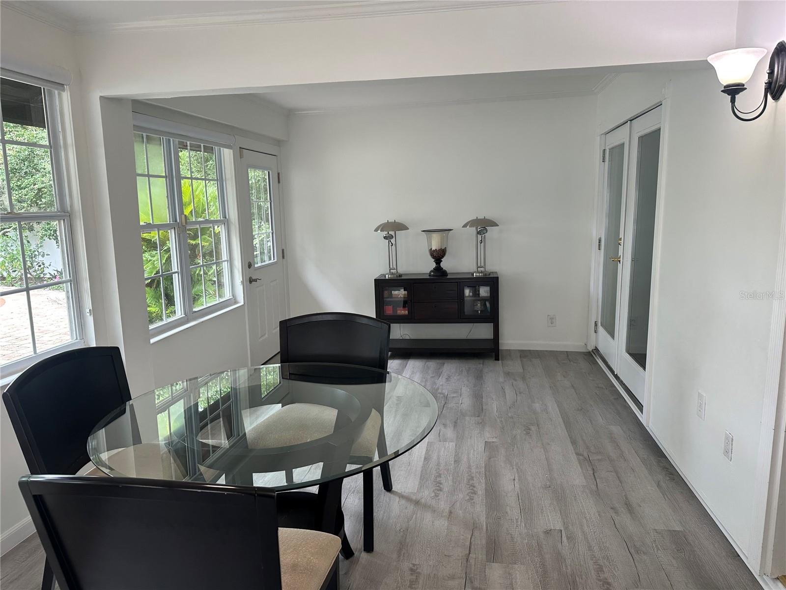 Image 10 of 37 For 220 Reading Way