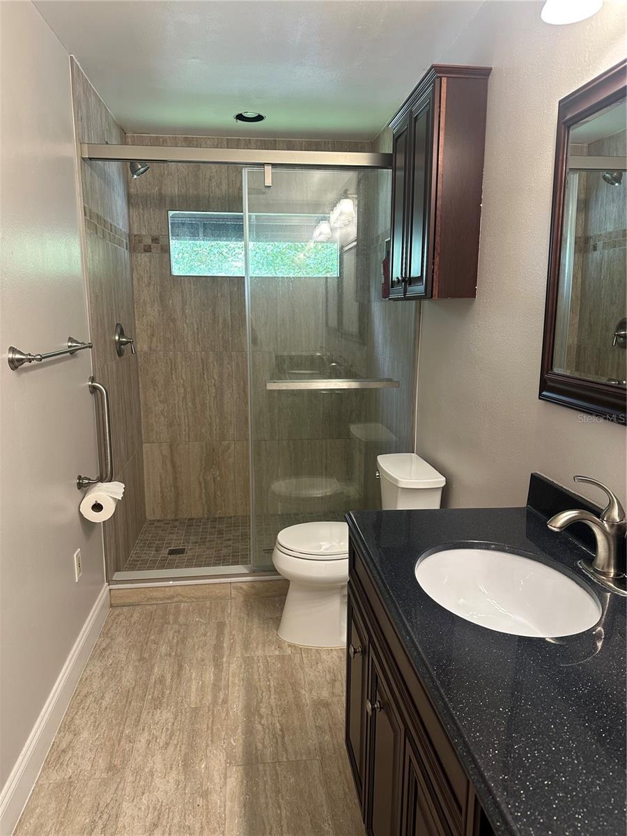 Image 17 of 37 For 220 Reading Way