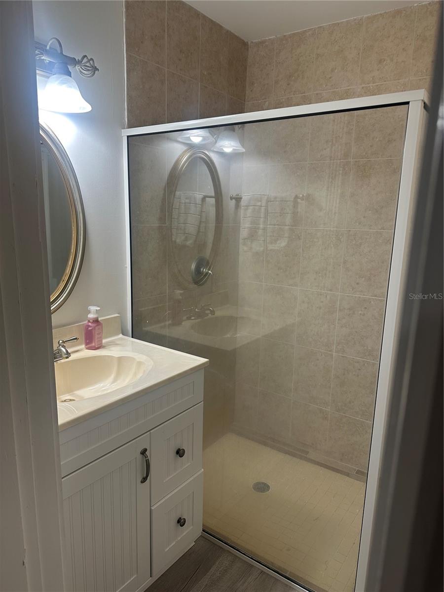 Image 22 of 37 For 220 Reading Way