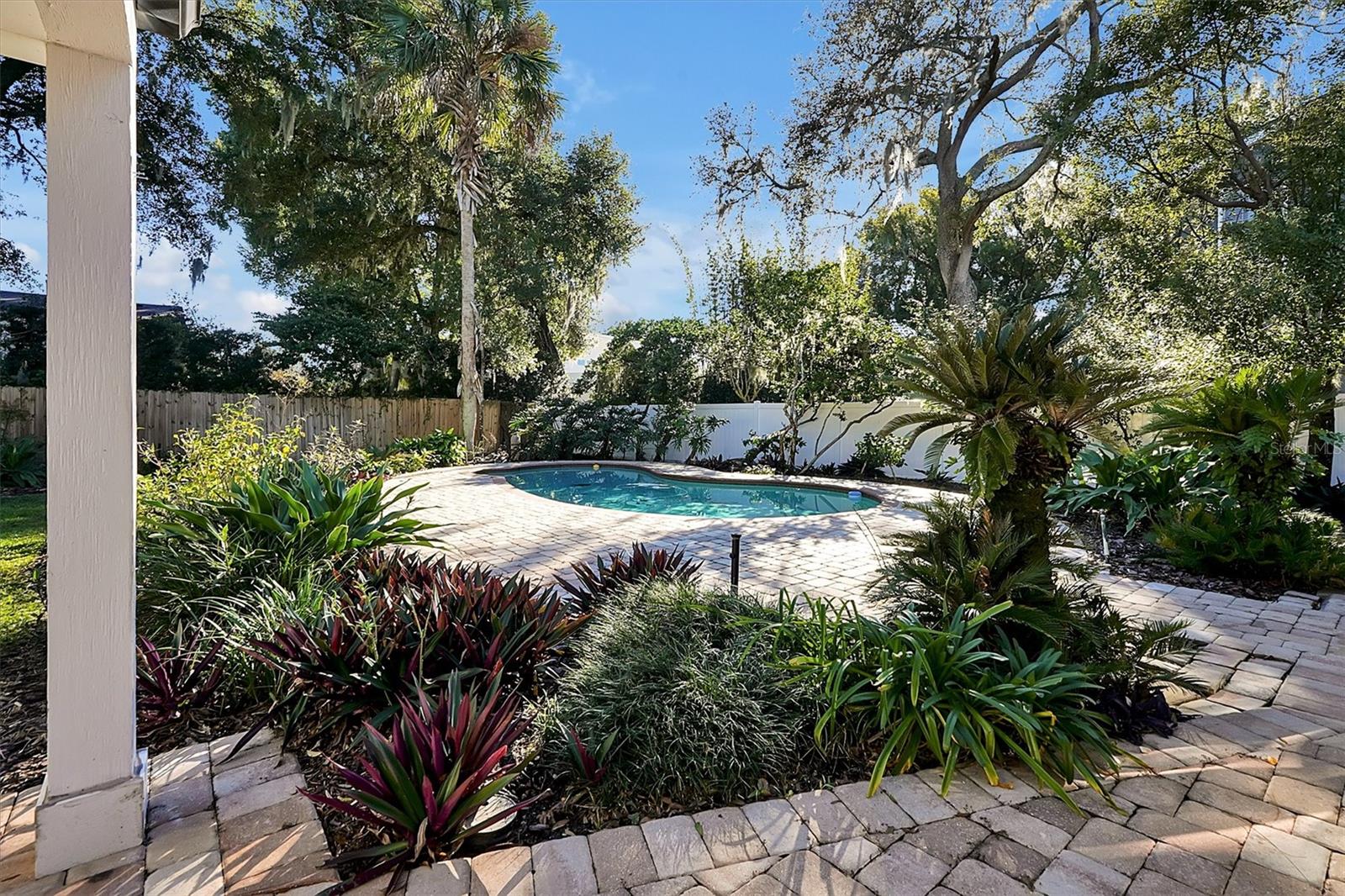 Image 31 of 37 For 220 Reading Way