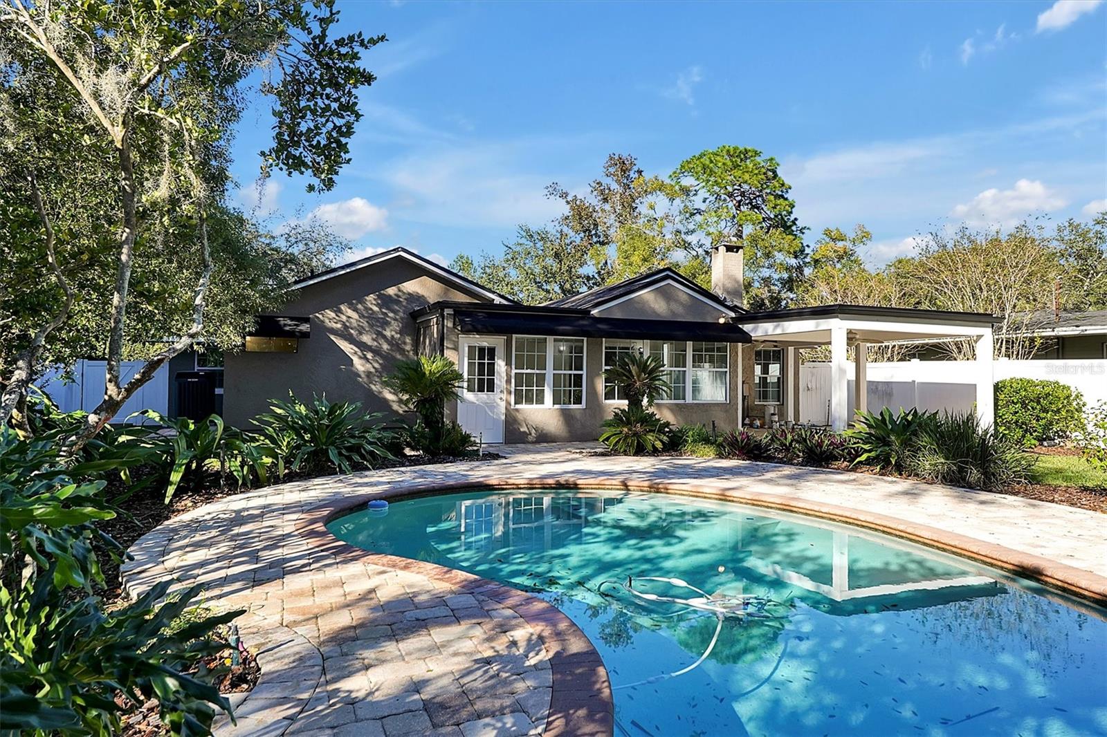 Image 32 of 37 For 220 Reading Way