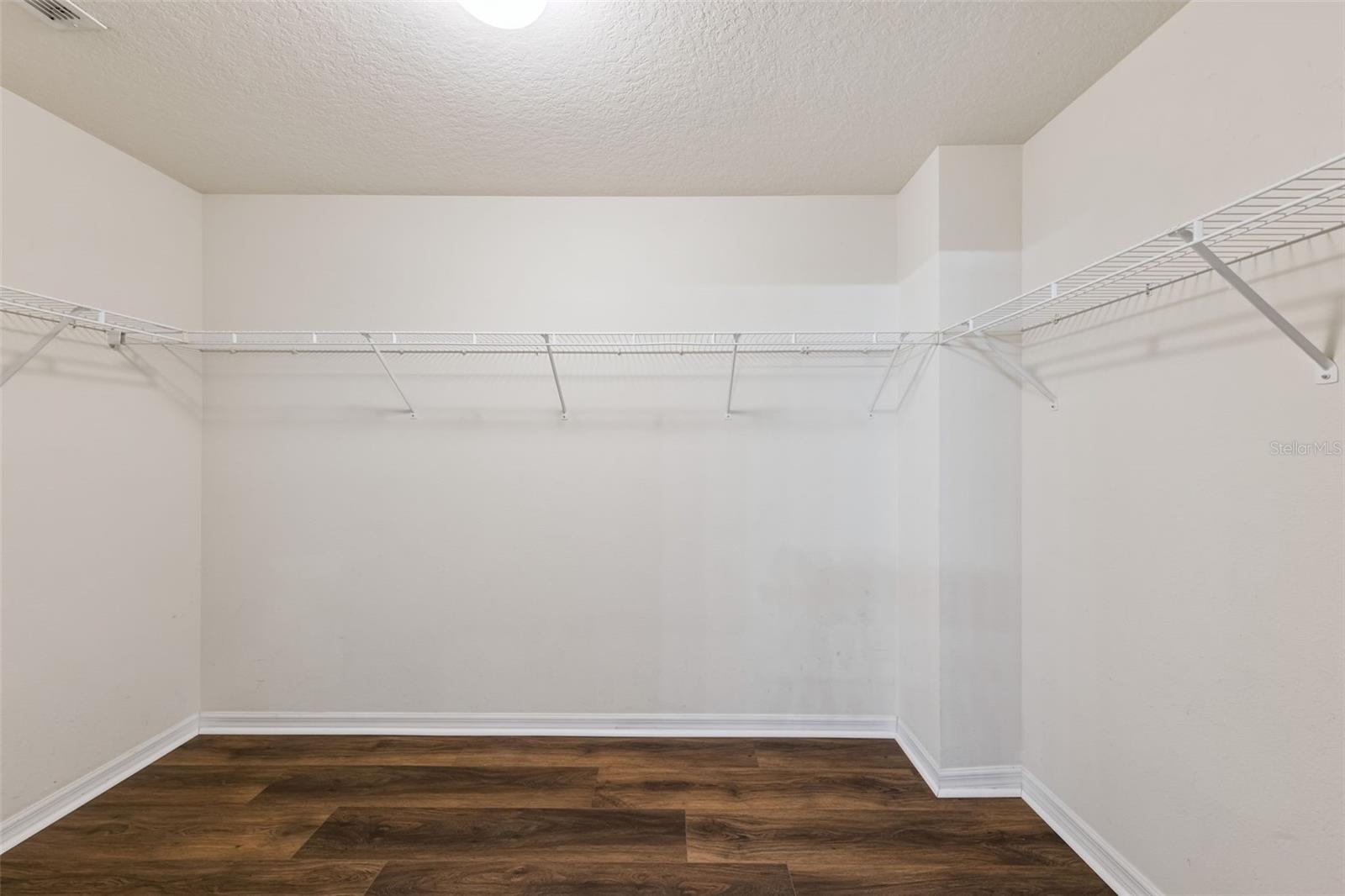 Image 18 of 39 For 1045 Willow Branch Drive