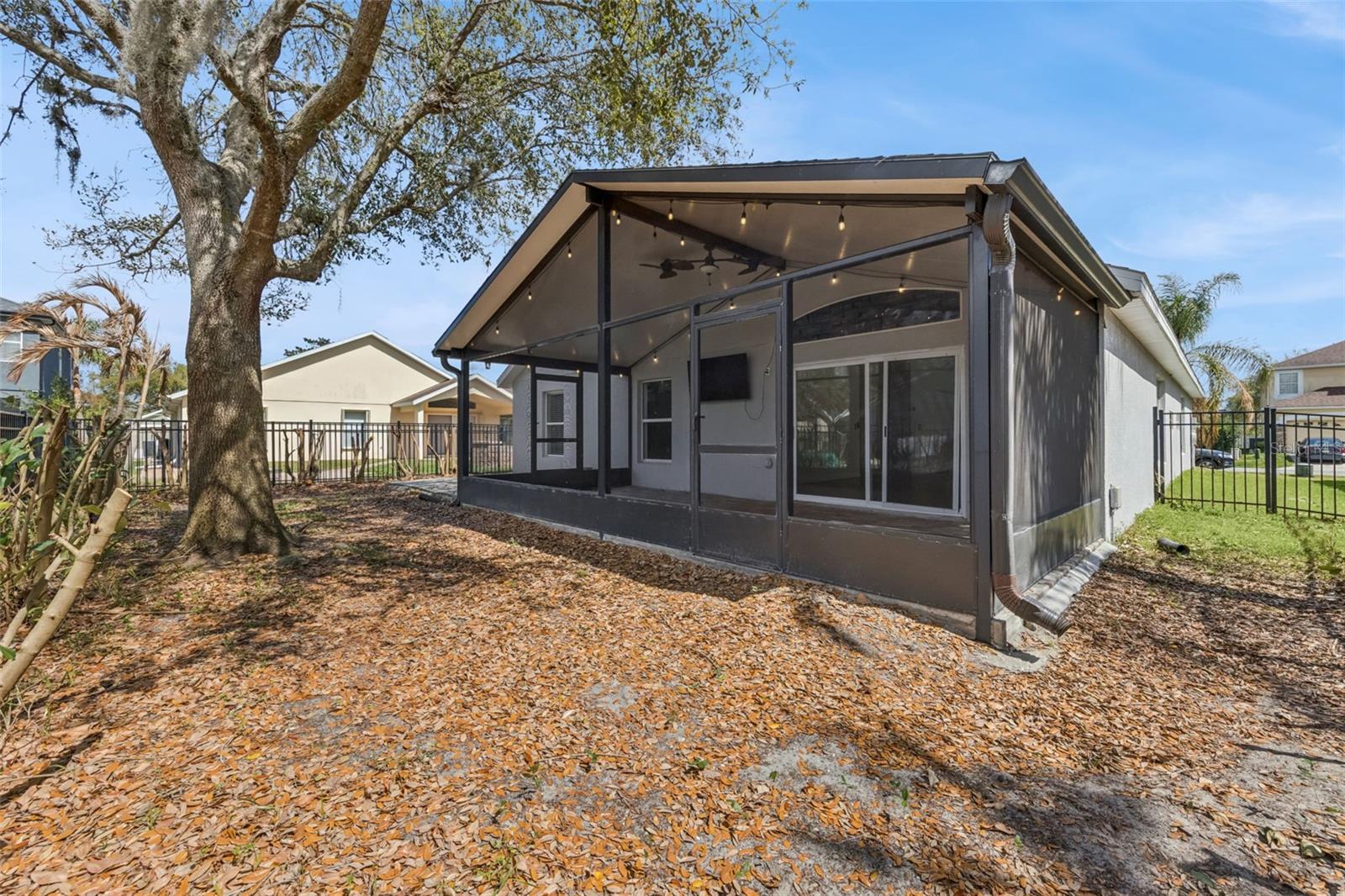 Image 26 of 39 For 1045 Willow Branch Drive