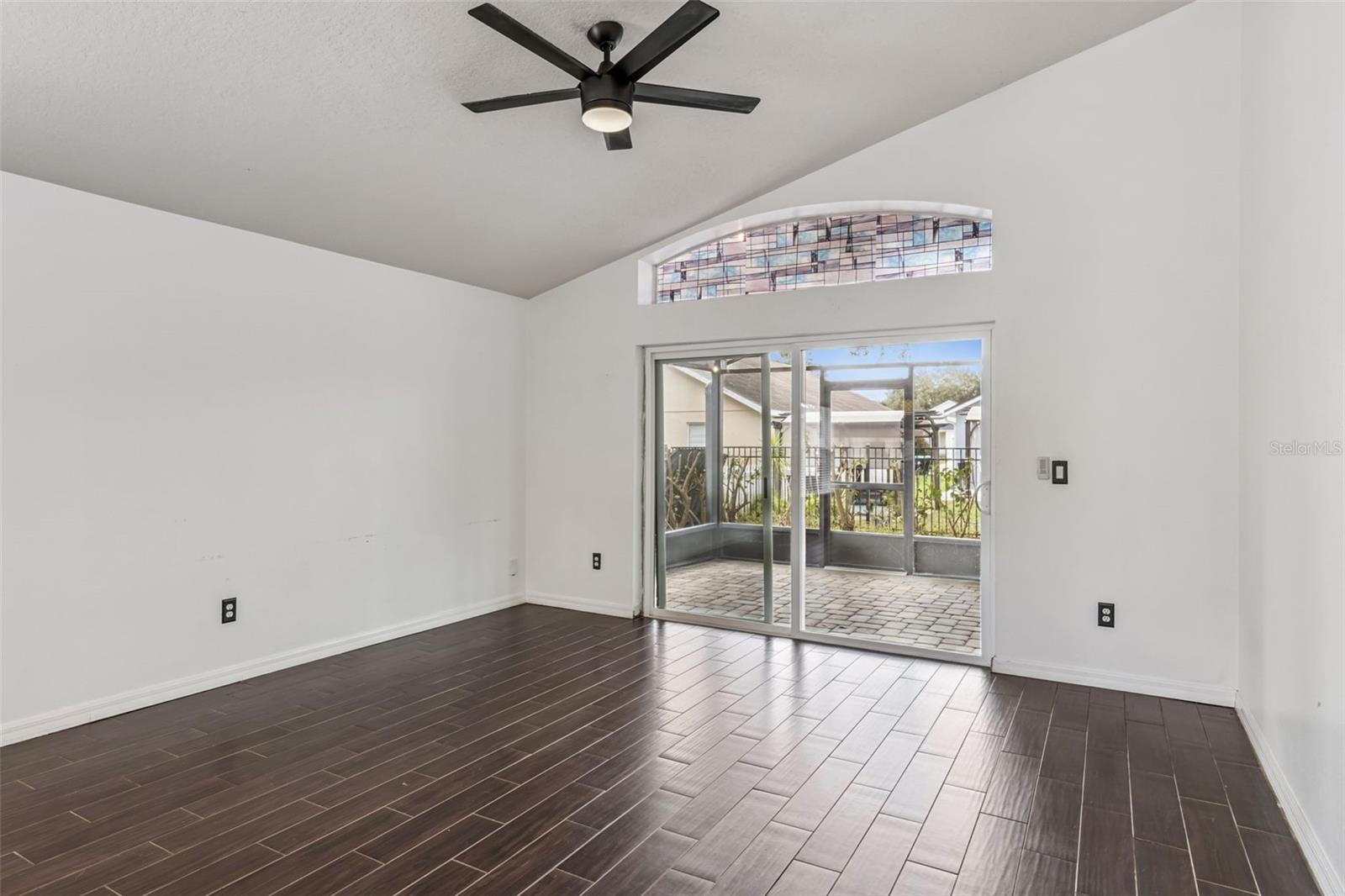 Image 7 of 39 For 1045 Willow Branch Drive