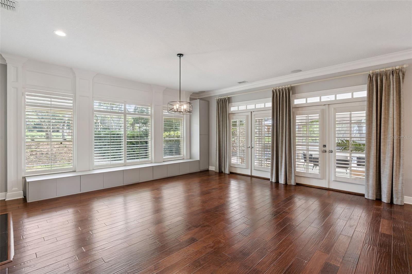 Image 11 of 78 For 5001 Latrobe Drive