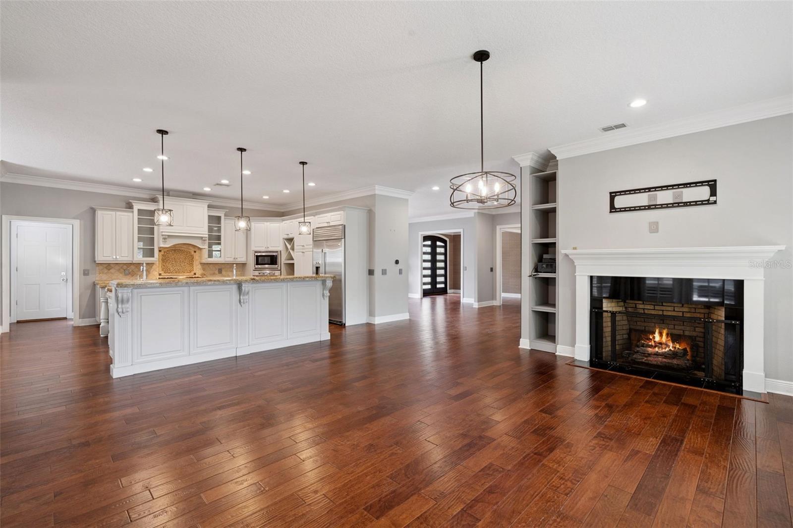 Image 13 of 78 For 5001 Latrobe Drive