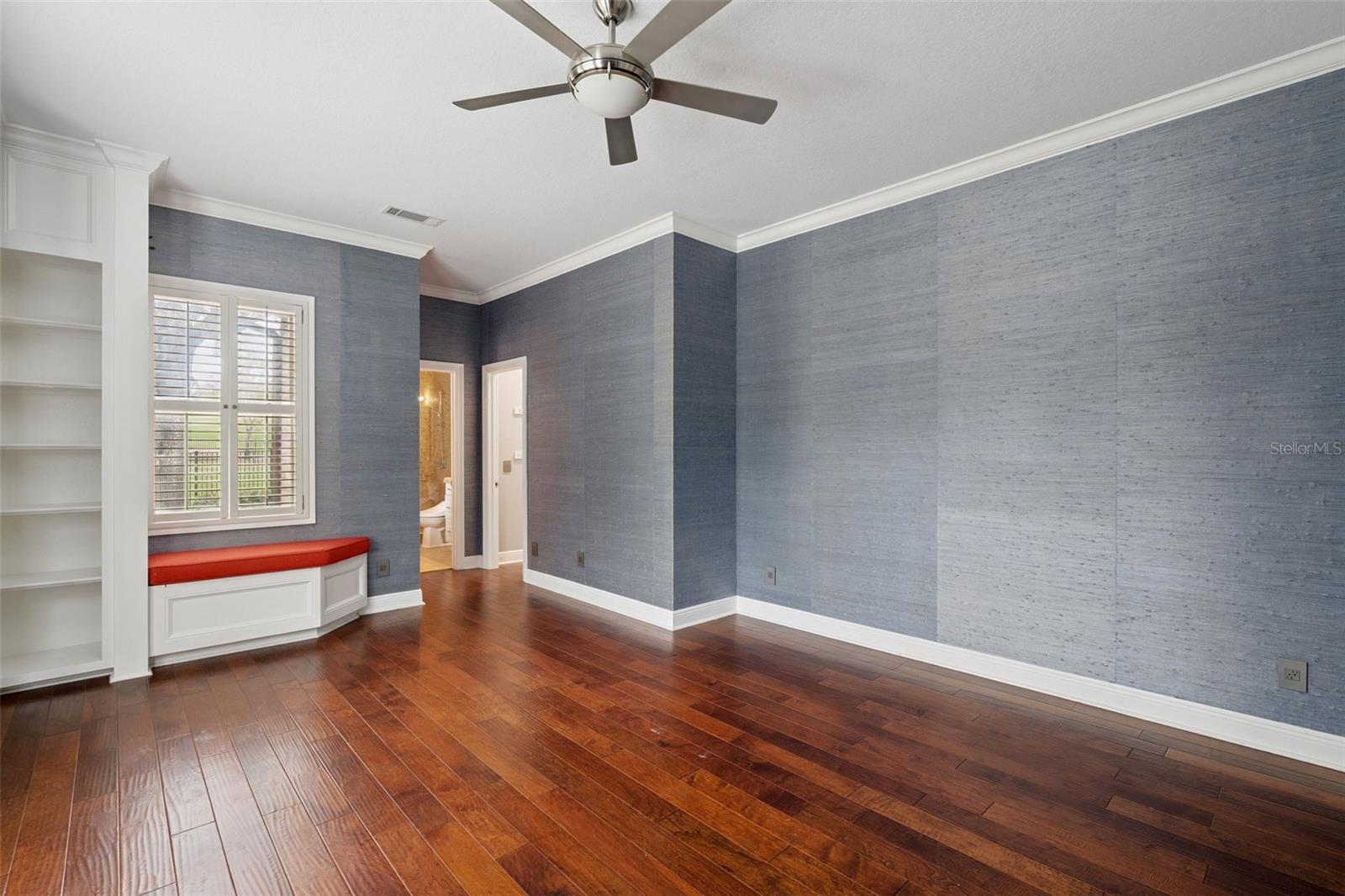 Image 26 of 78 For 5001 Latrobe Drive