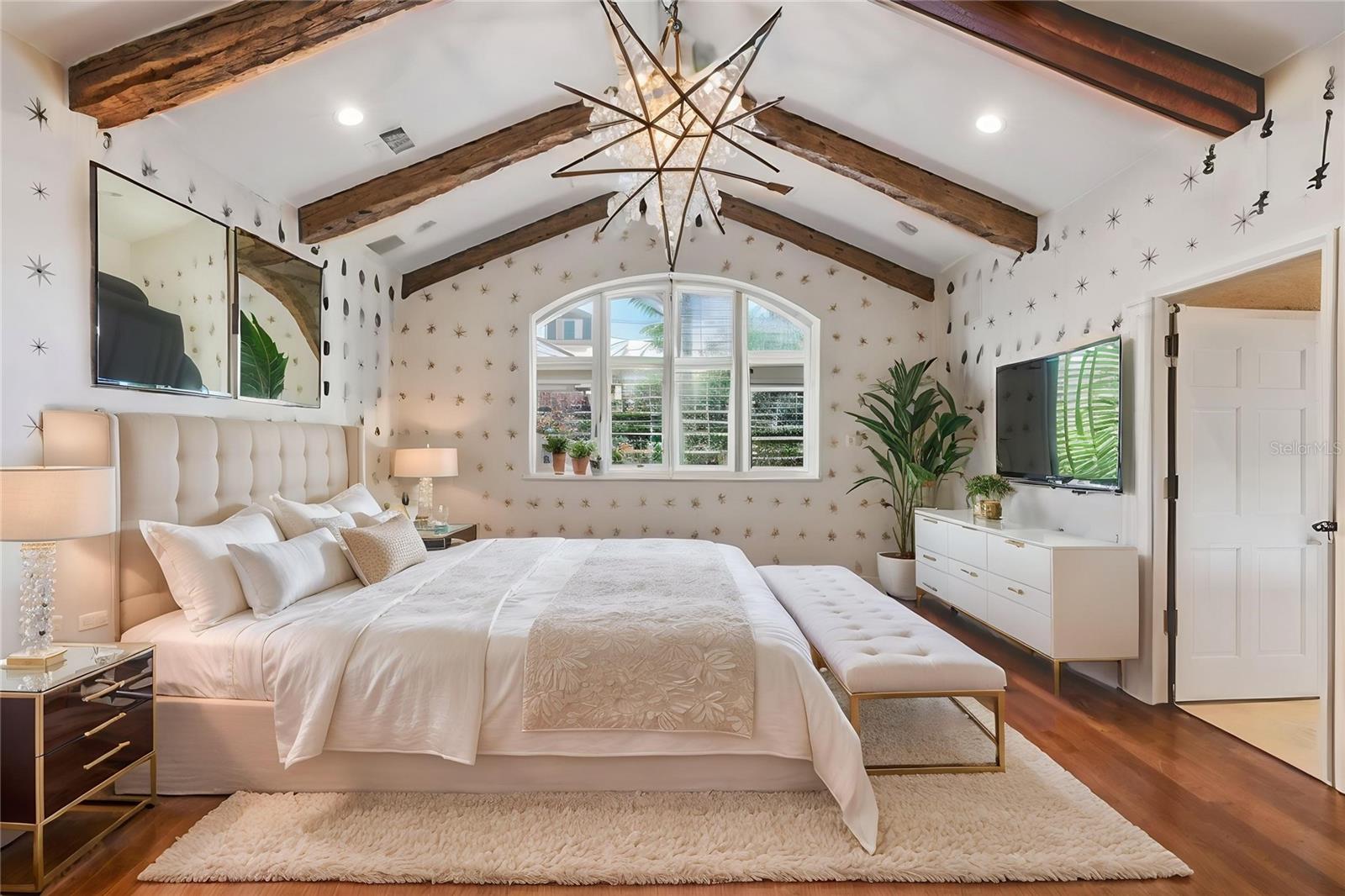 Image 35 of 78 For 5001 Latrobe Drive