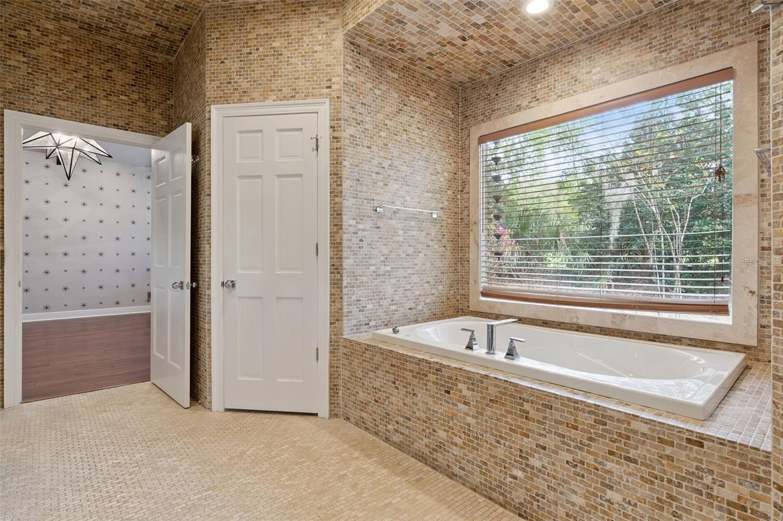 Image 42 of 78 For 5001 Latrobe Drive