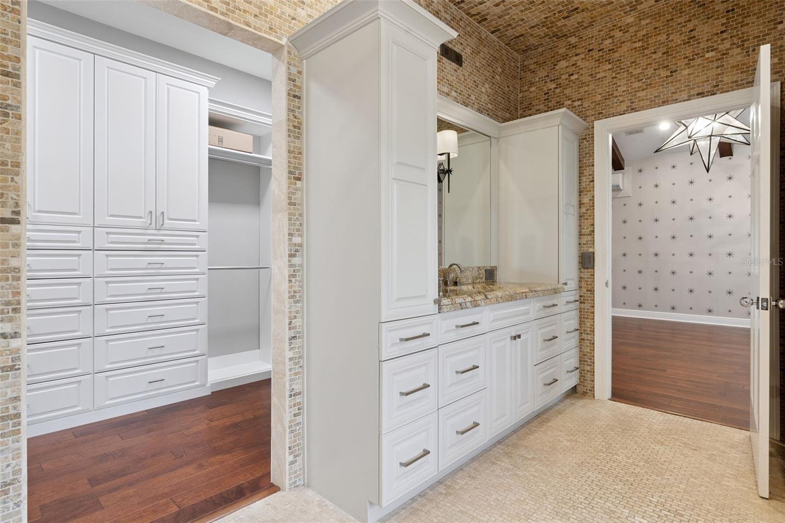 Image 43 of 78 For 5001 Latrobe Drive