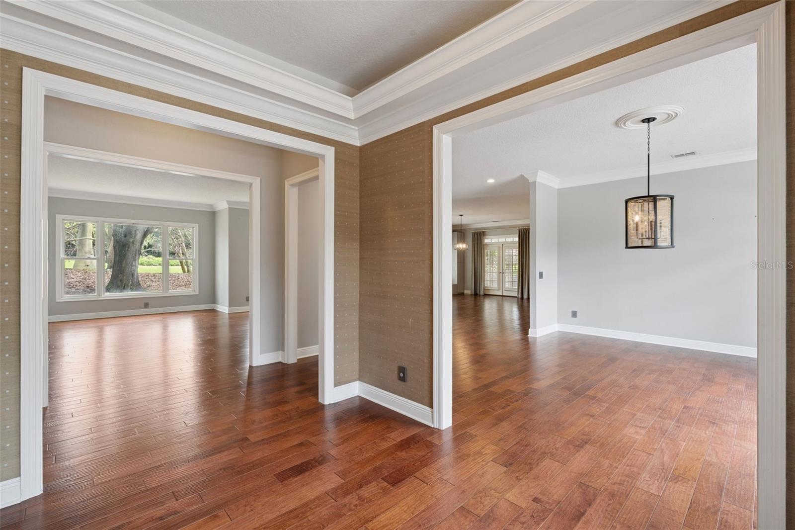 Image 5 of 78 For 5001 Latrobe Drive