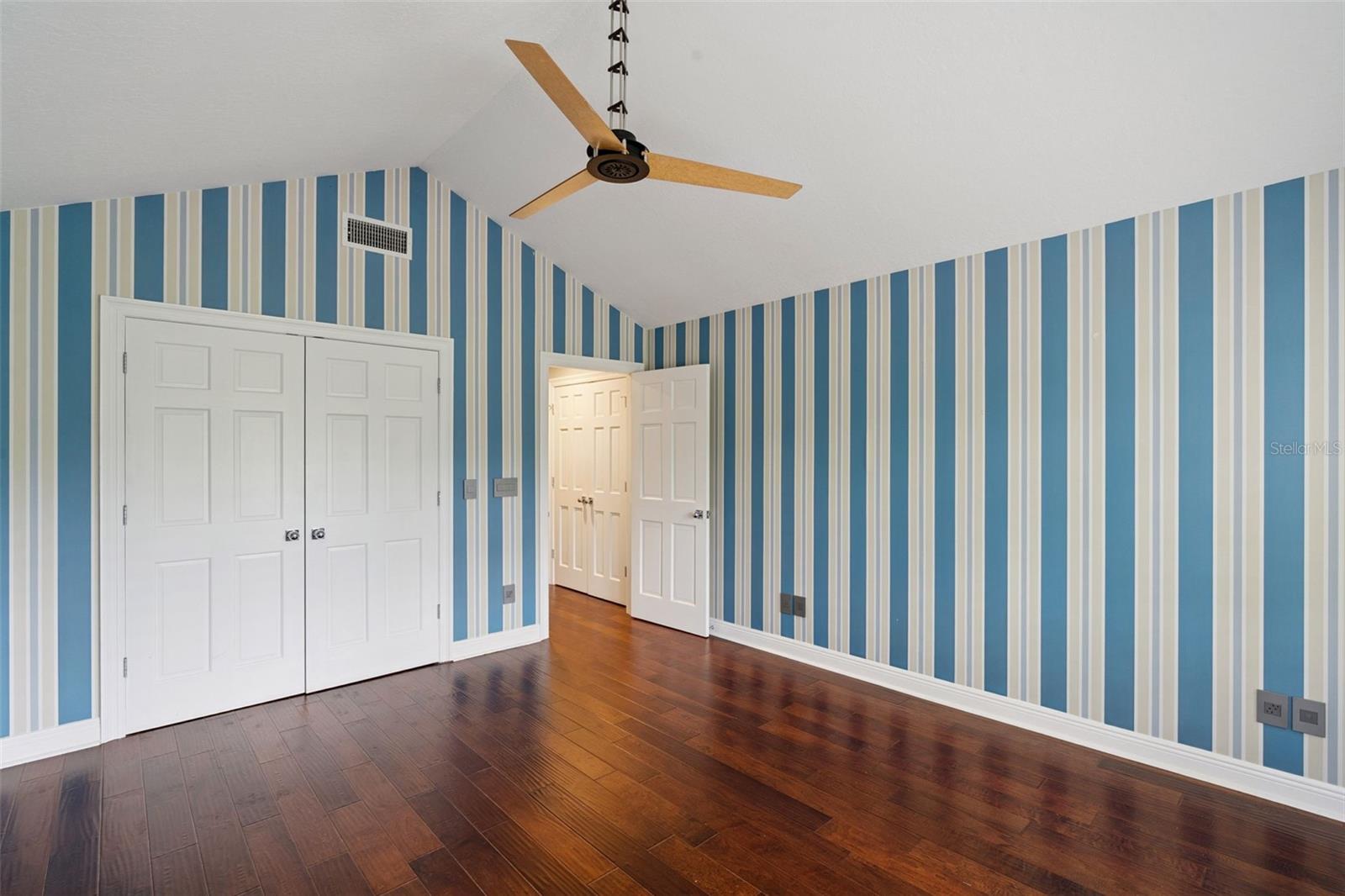 Image 51 of 78 For 5001 Latrobe Drive