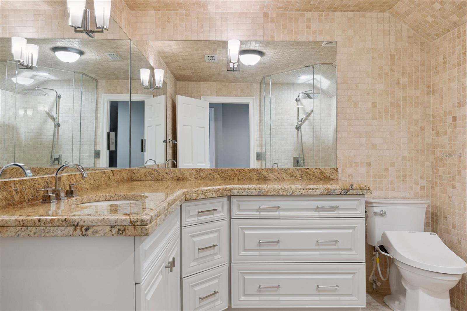 Image 53 of 78 For 5001 Latrobe Drive