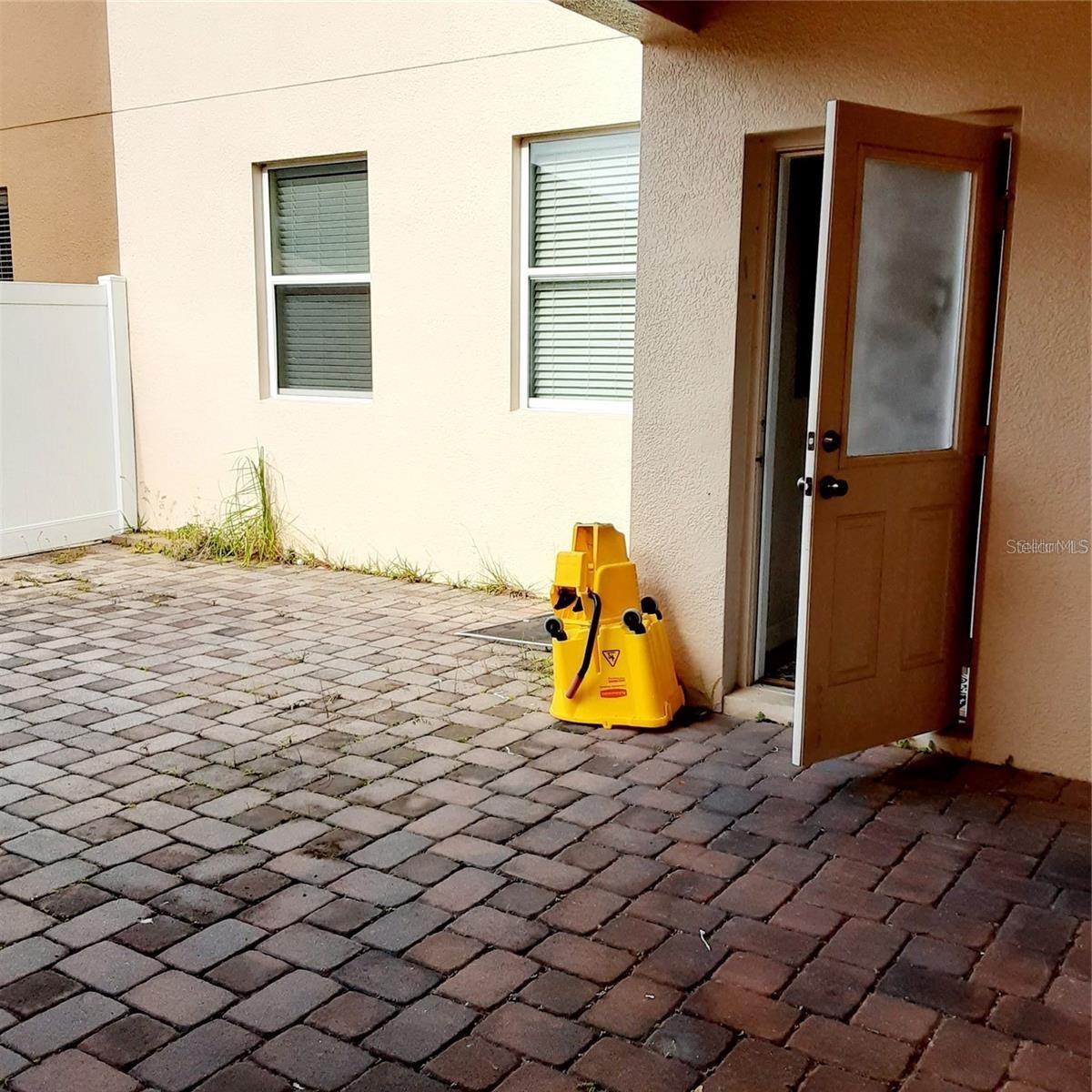 Image 14 of 19 For 9134 Savannah Grove Lane