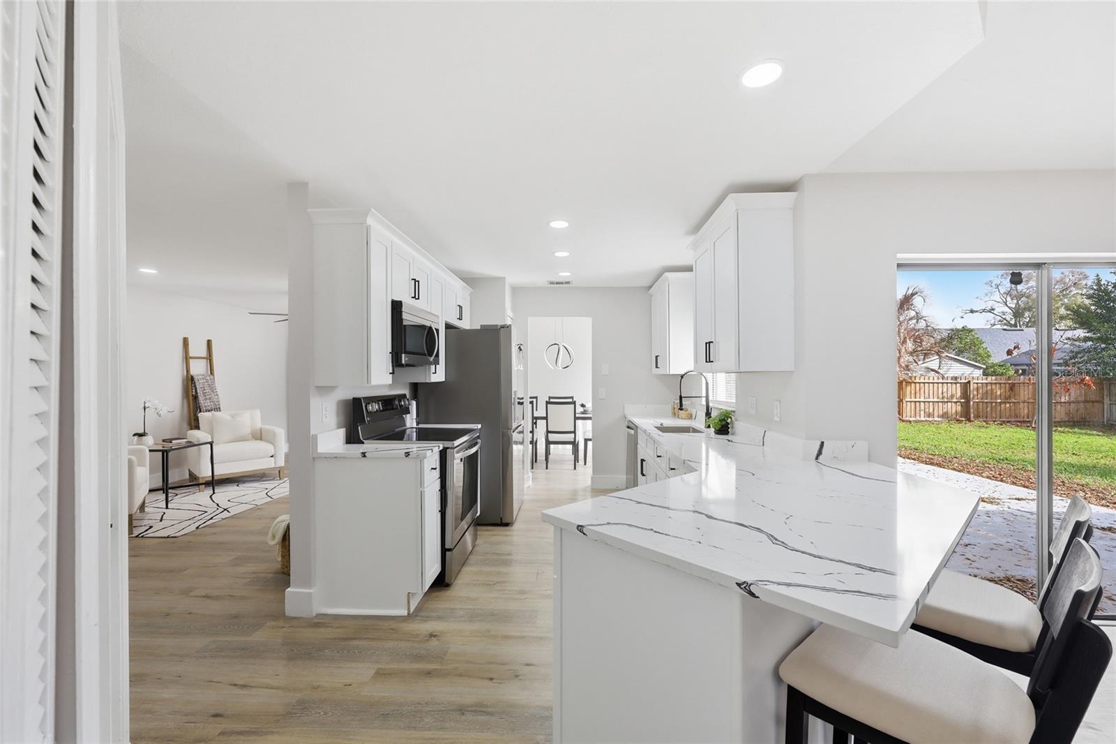 Image 11 of 32 For 645 Rosemere Circle