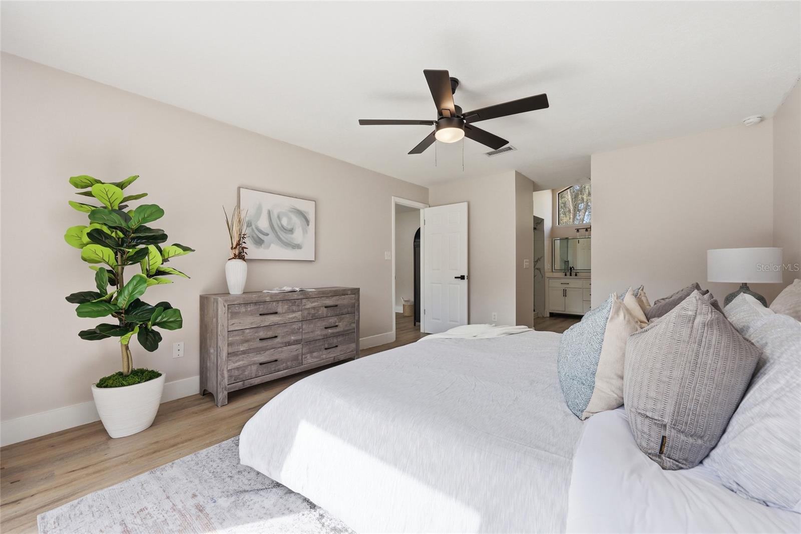 Image 16 of 32 For 645 Rosemere Circle