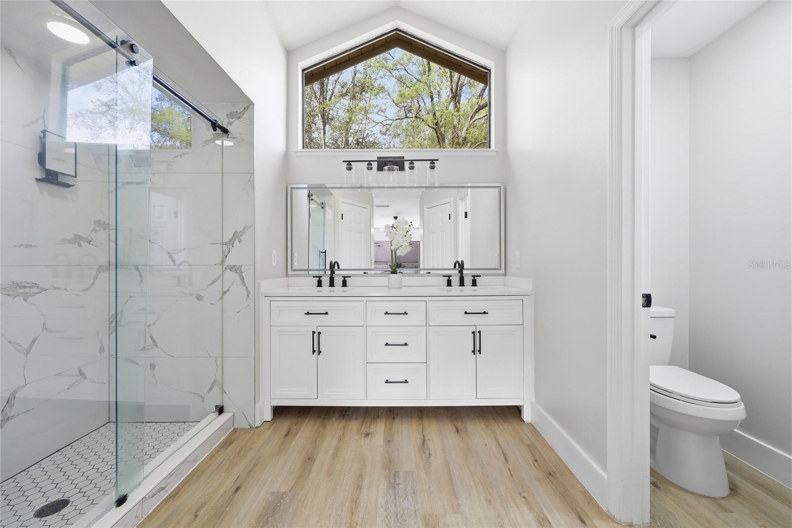 Image 17 of 32 For 645 Rosemere Circle