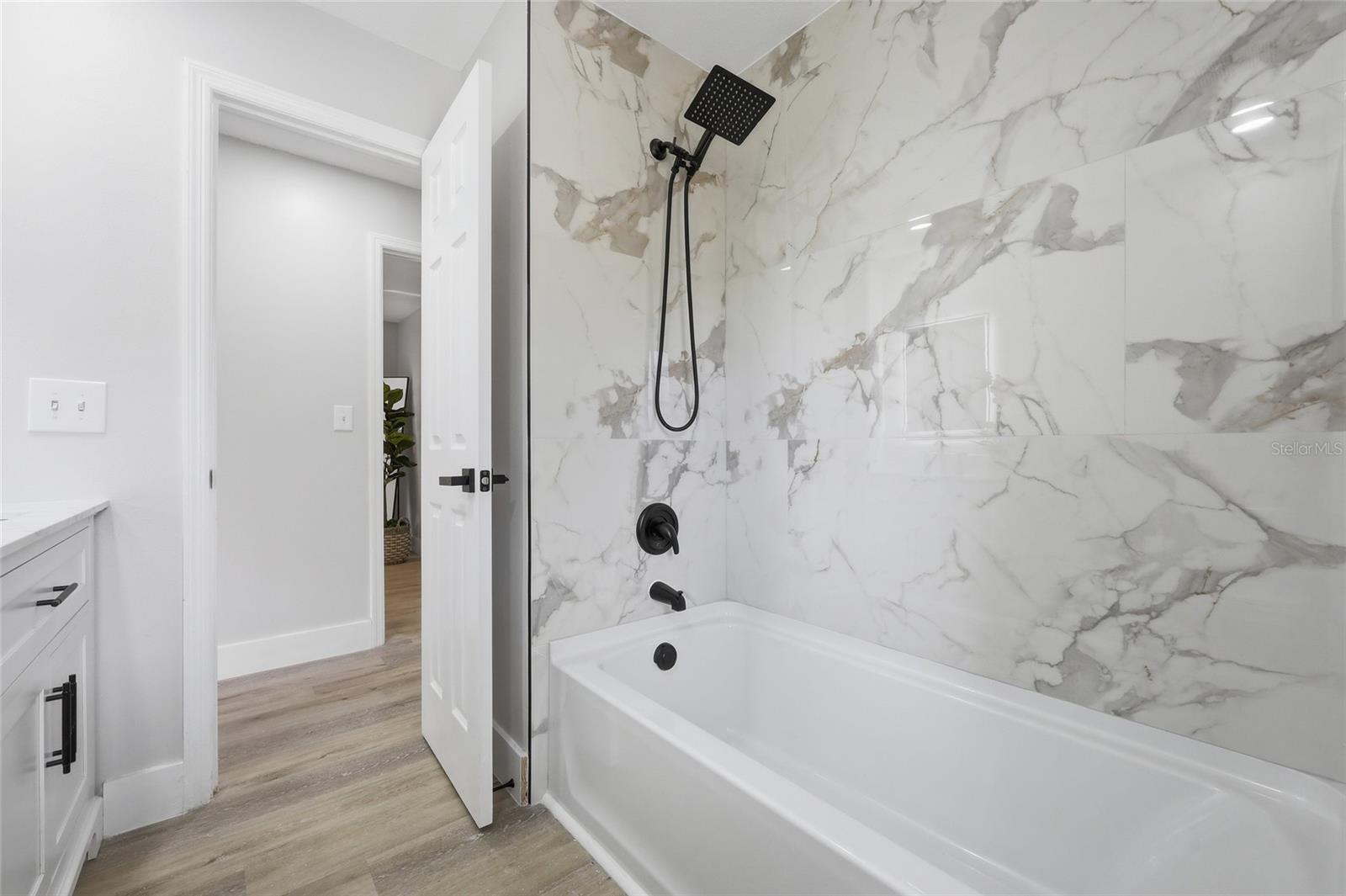 Image 23 of 32 For 645 Rosemere Circle