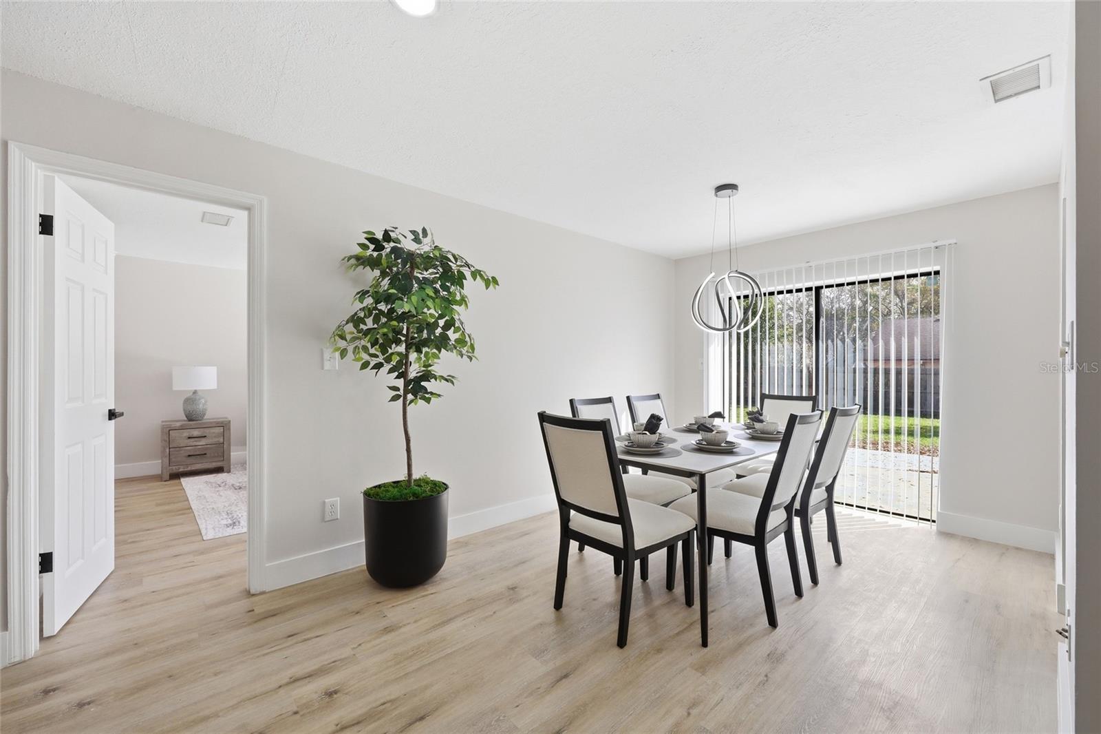 Image 6 of 32 For 645 Rosemere Circle